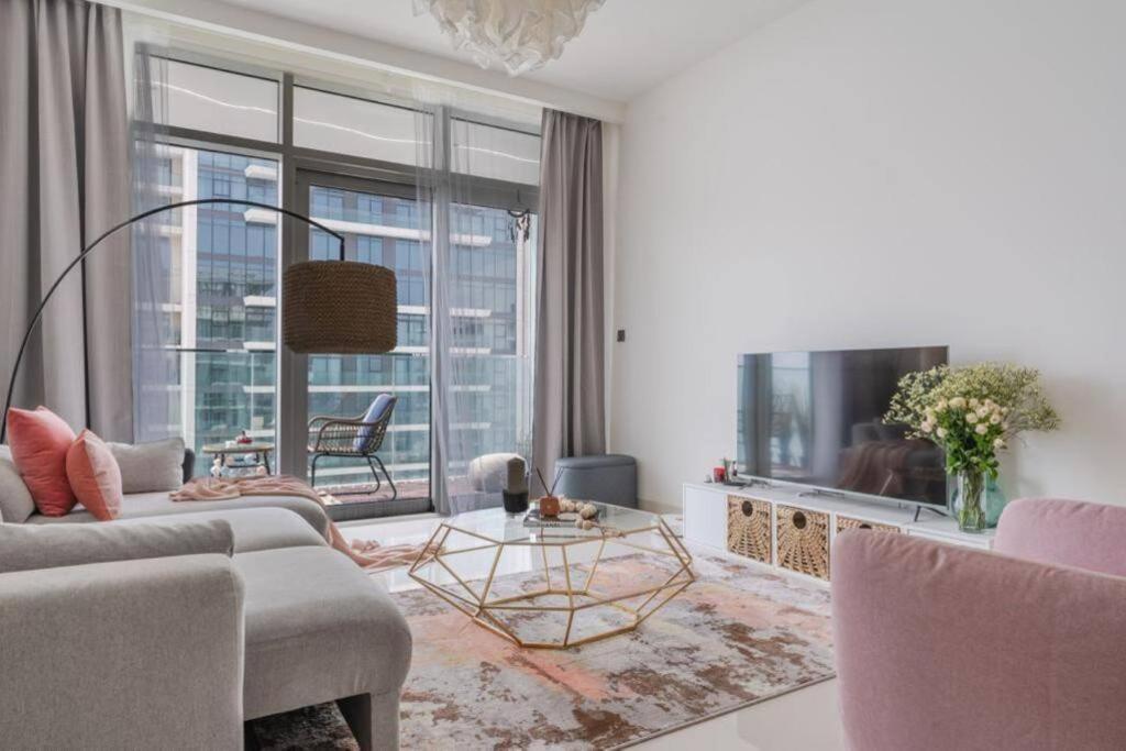 Luxury Living Private Beach, Emaar Beachfront *