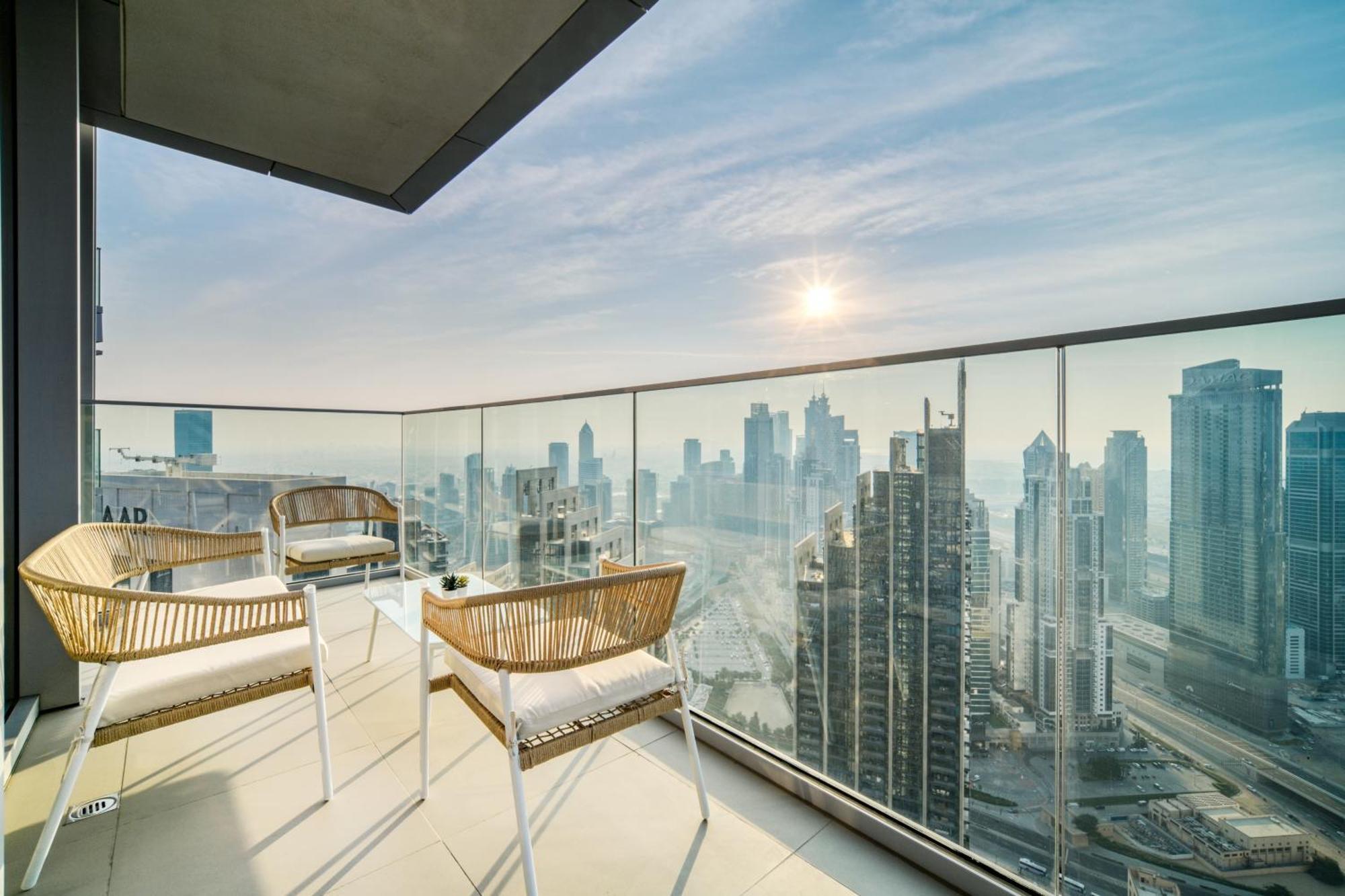 Downtown Luxury - Stunning Burj Khalifa & Sea View - 5 Minutes Walk To Mall Apartamento