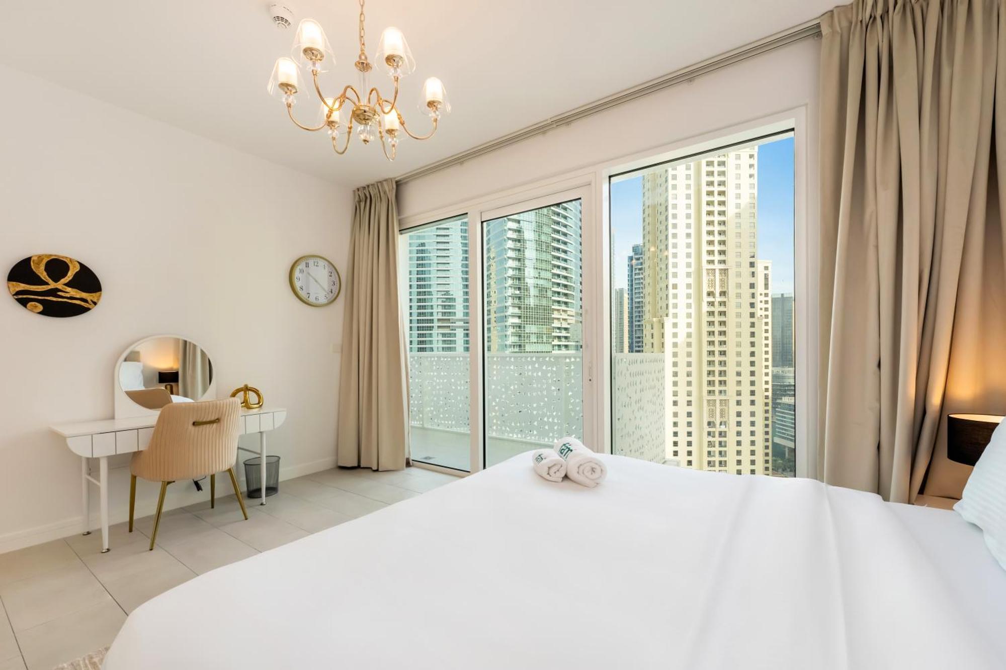 Apartamento Fam Living - Beachfront 1-bedroom In The Heart Of Jbr Dubai