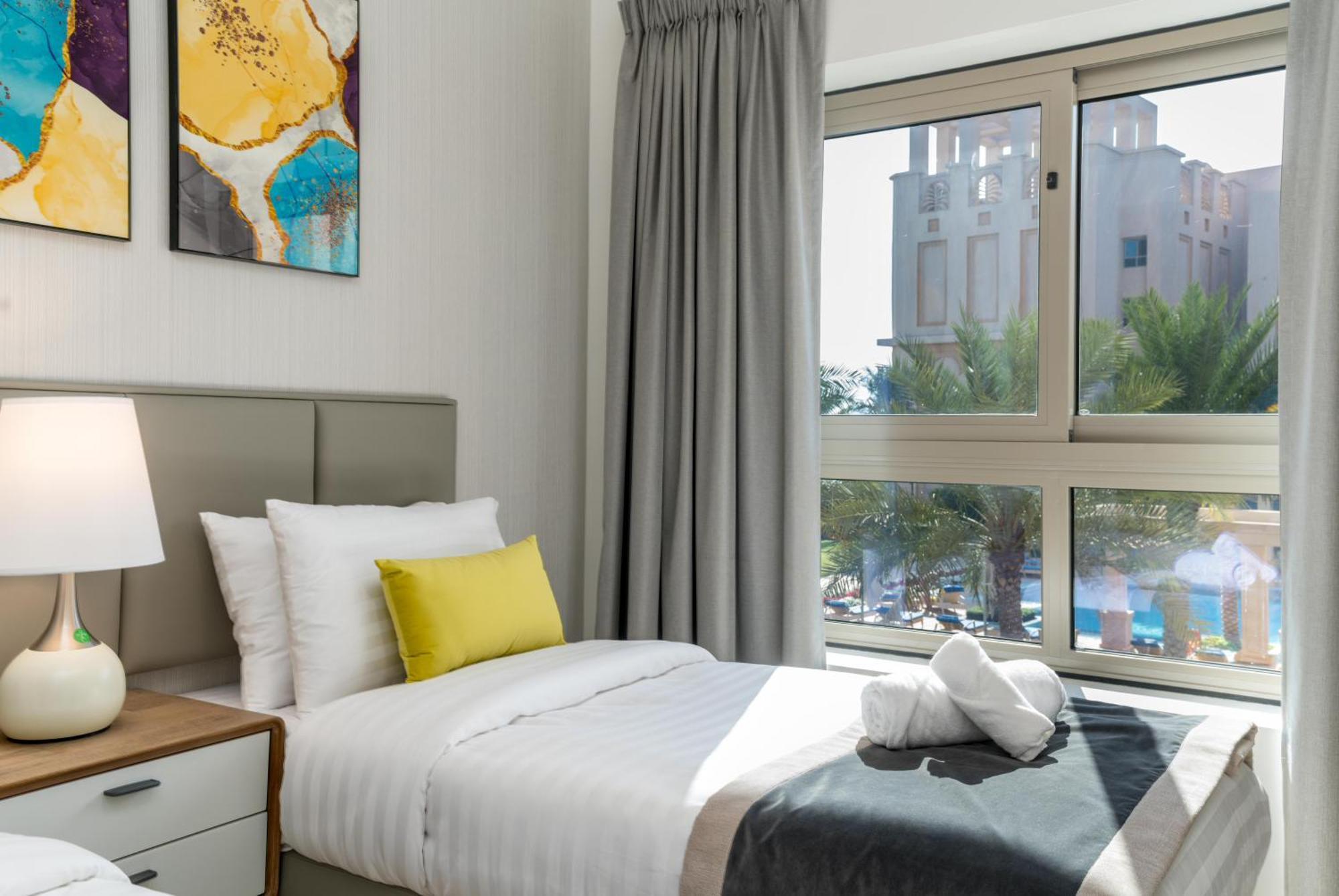 Simply Comfort In Sarai Palm Jumeirah Apartemen Dubai
