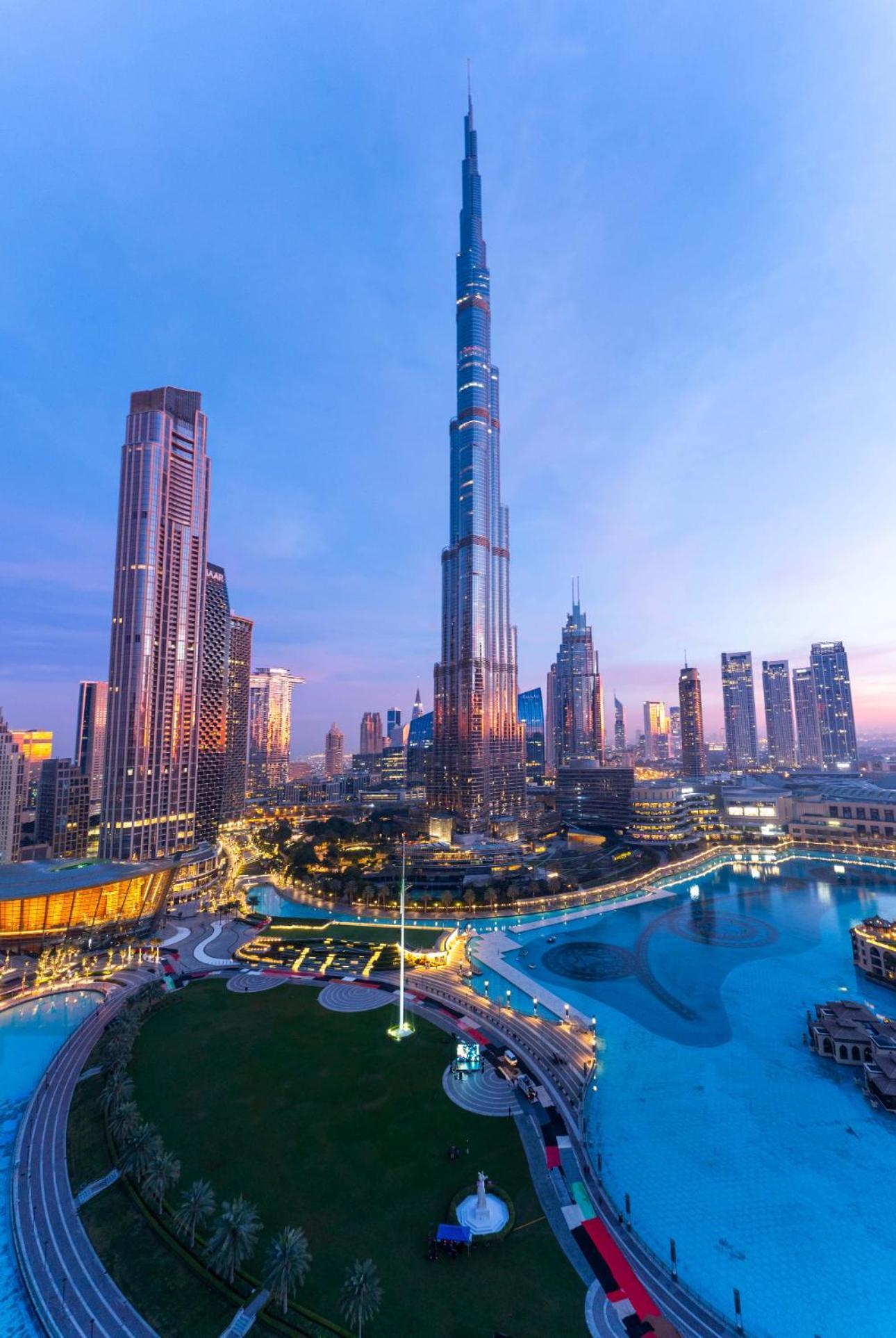 Appartamento Spectacular Burj & Fountain View - Luxurious 3 Bedrooms & Maids - The Residences Dubai