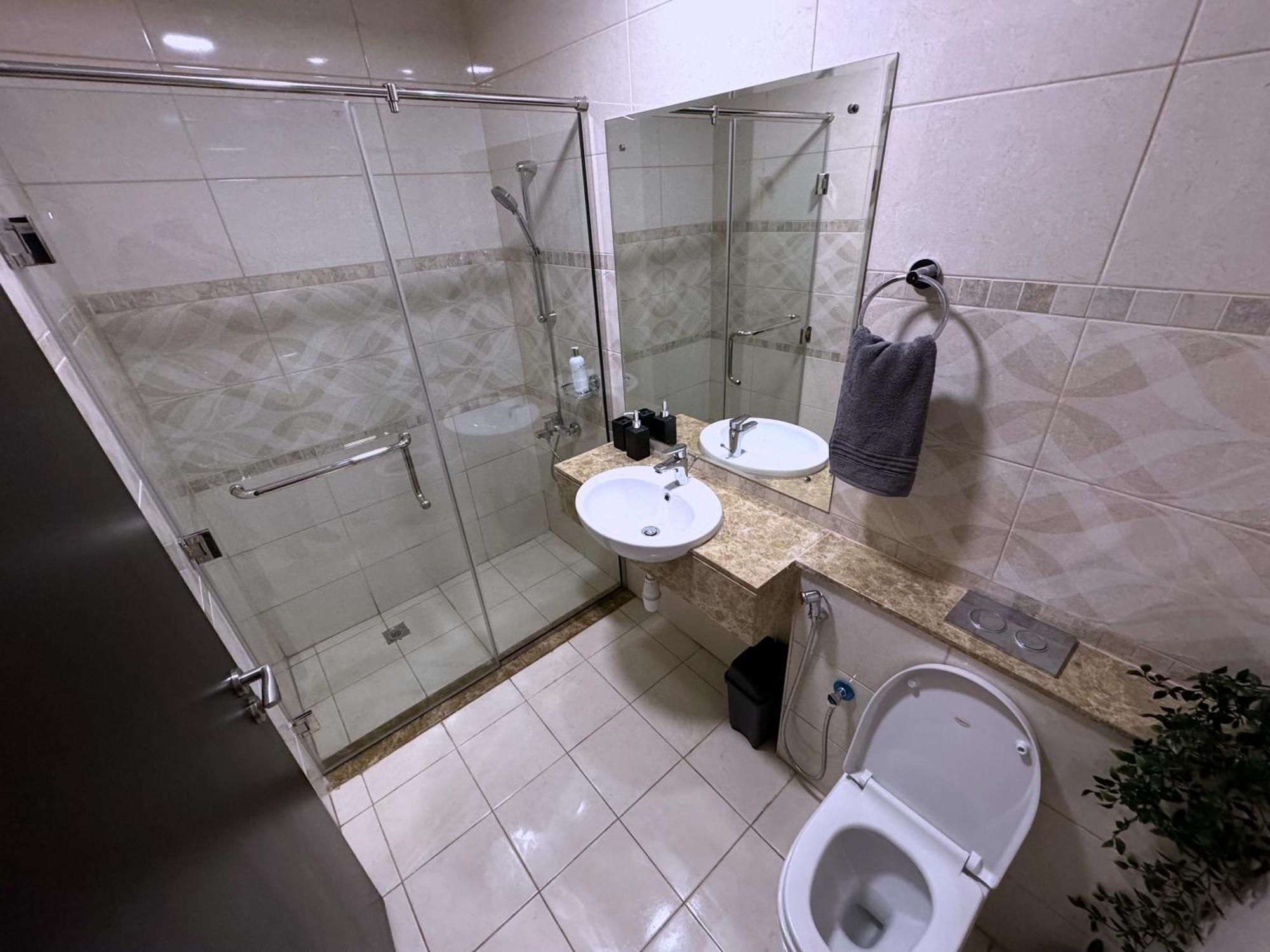 Deluxe With Panoramic View Near Metro Apartment *