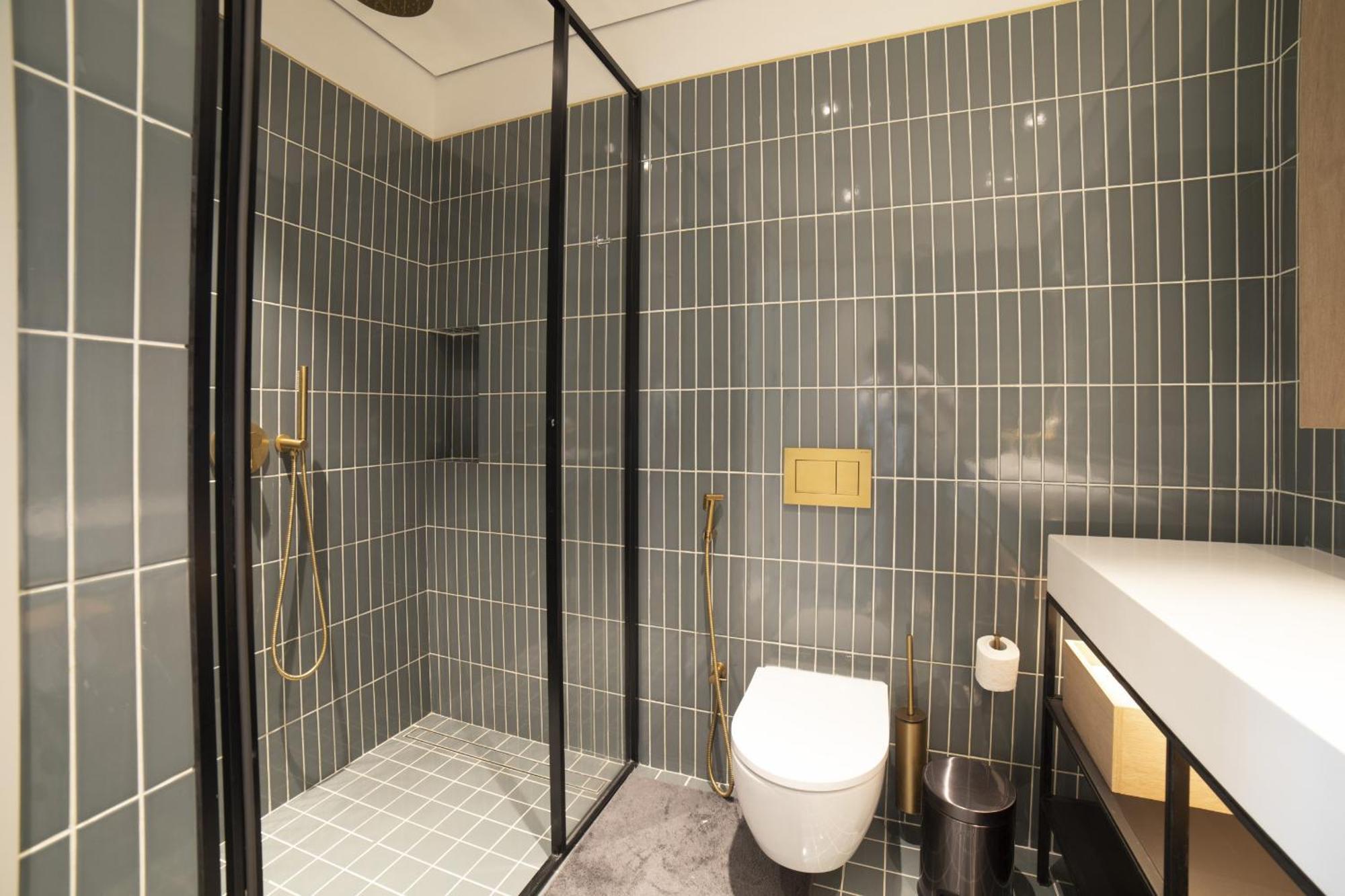 Executive 1 Bedroom At Upside Living, Business Travel Ready Apartment