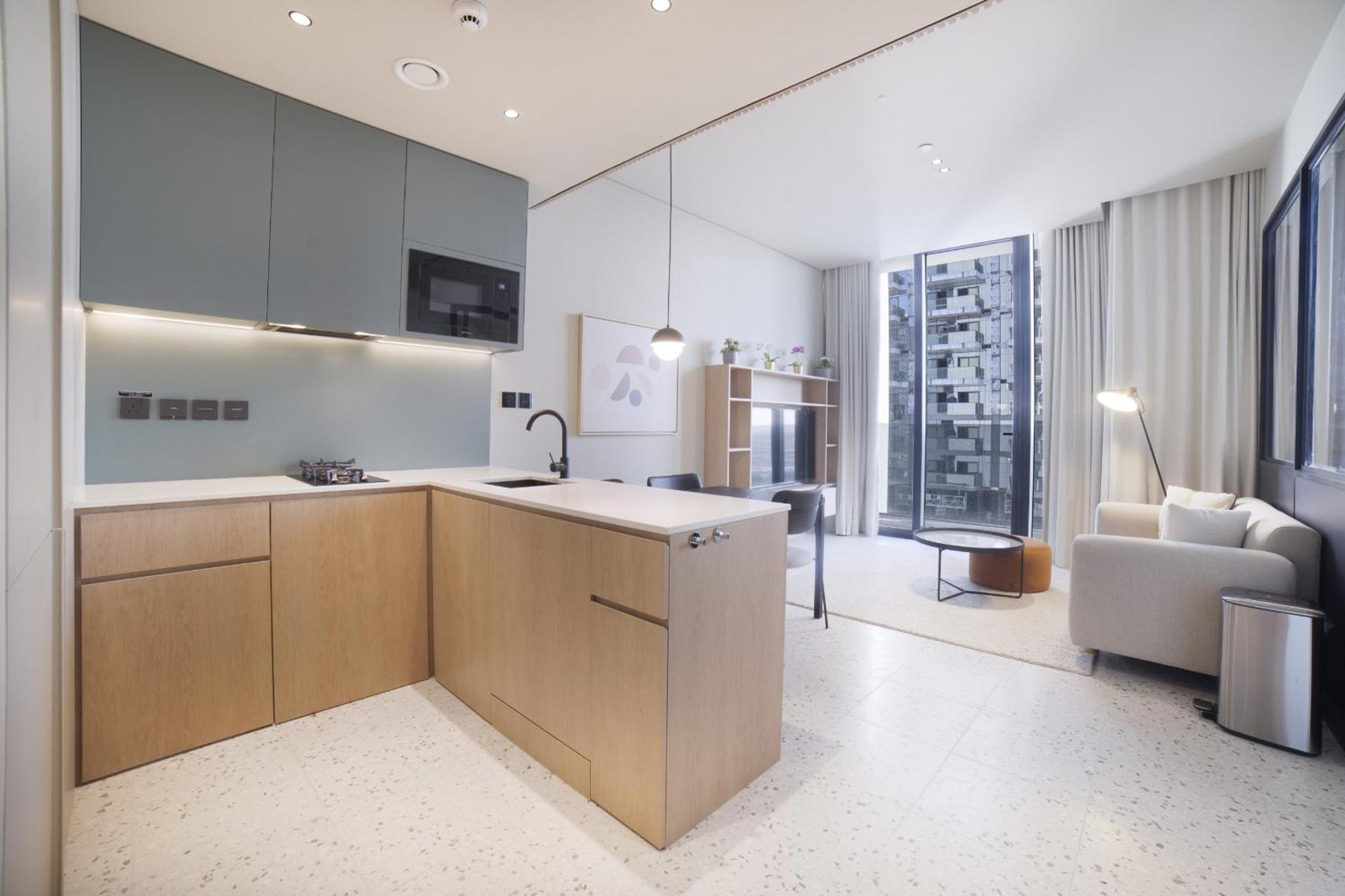 Executive 1 Bedroom At Upside Living, Business Travel Ready Apartment *