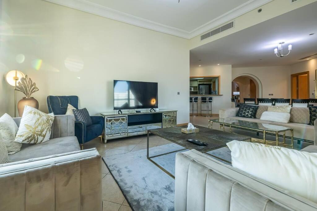Fully Upgraded, Amazing 3 Maid At The Palm Appartement