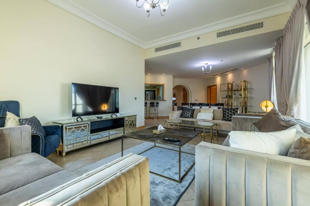 Fully Upgraded, Amazing 3 Maid At The Palm Appartement Dubaï