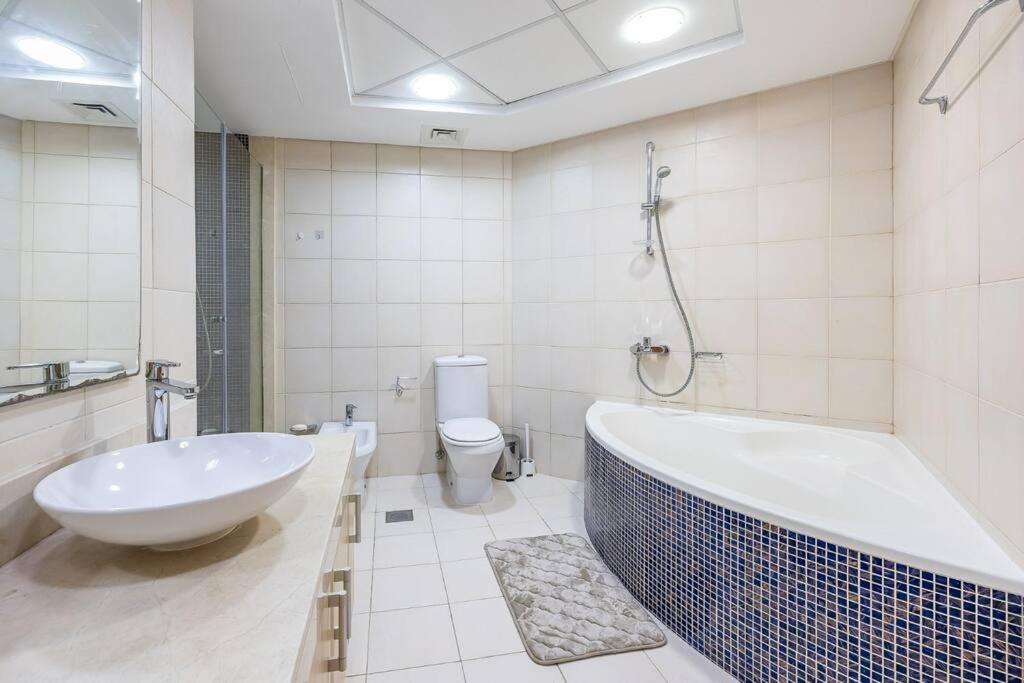 Fully Upgraded, Amazing 3 Maid At The Palm Appartement