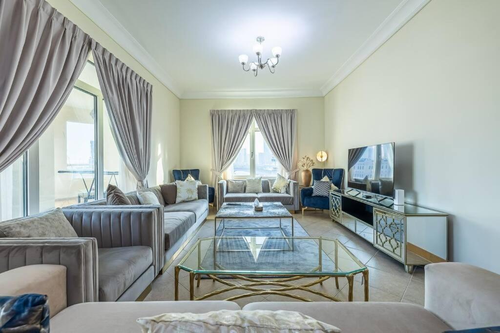 Fully Upgraded, Amazing 3 Maid At The Palm * Dubaï
