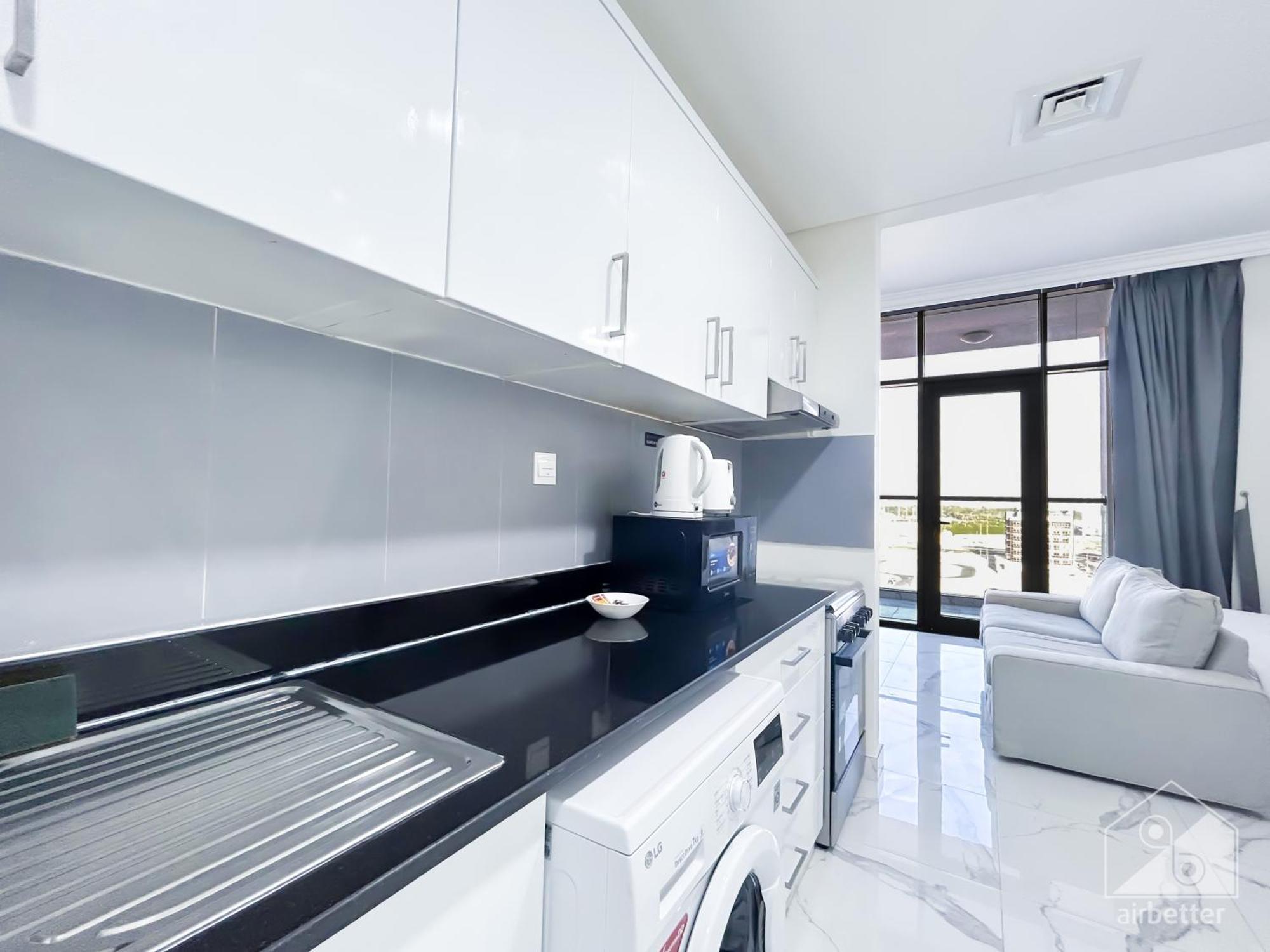 Spacious With Balcony In Al Majan Apartament *