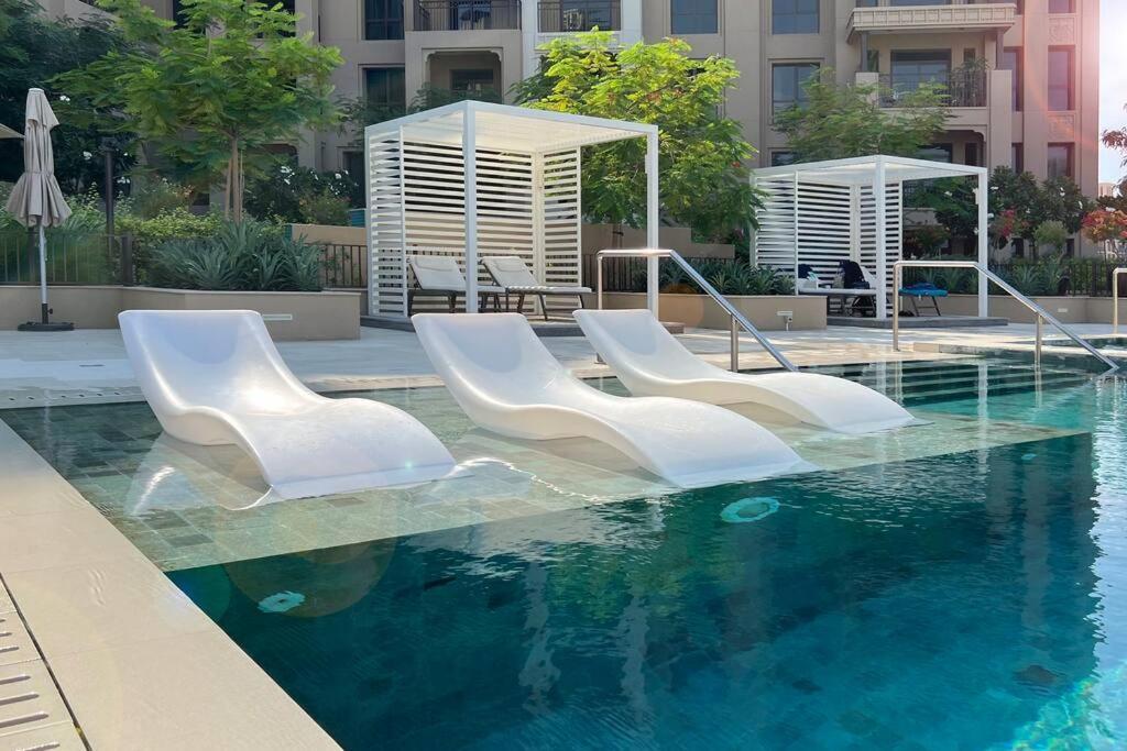 Post Modern Near Burj Al Arab Apartamento *