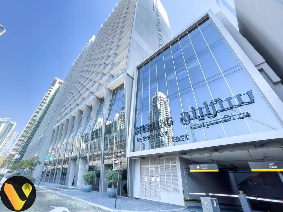 Lägenhet Vogue Sterling East Near Mall & Burj Khalifa Dubai