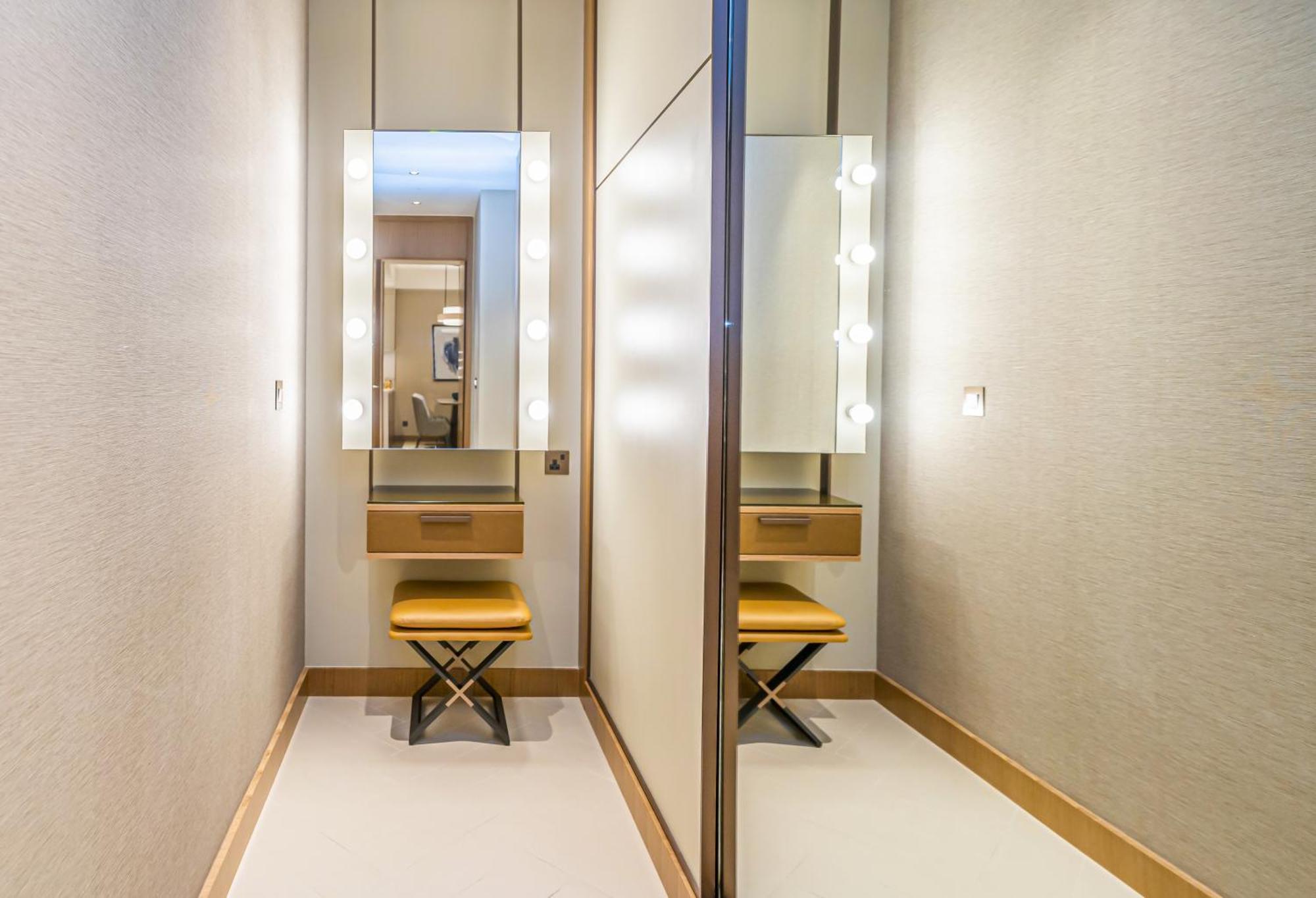 Vacay Lettings Luxury Living Address Opera Downtown *