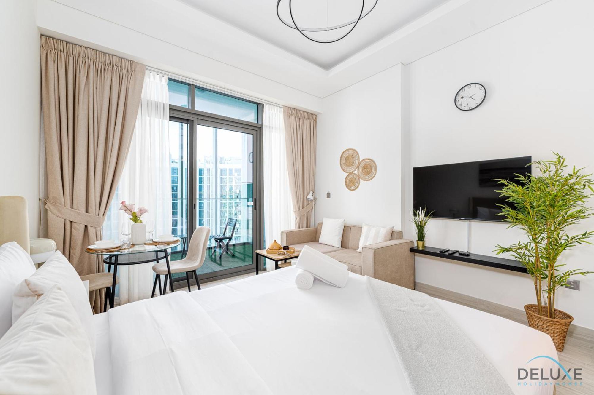 Lägenhet Charming At Farhad Azizi Al Jaddaf By Deluxe Homes *