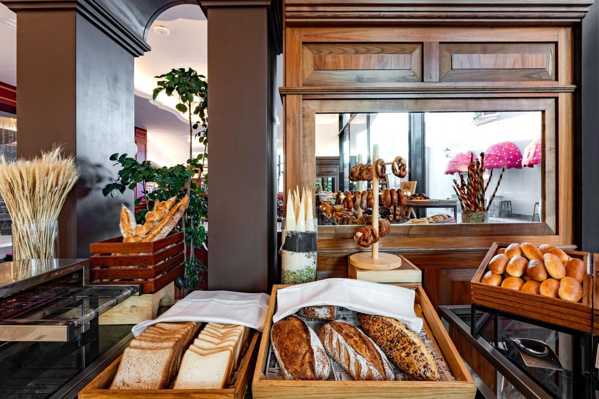 Voco Monaco By Ihg, Adults Only, World Islands Hotell Dubai