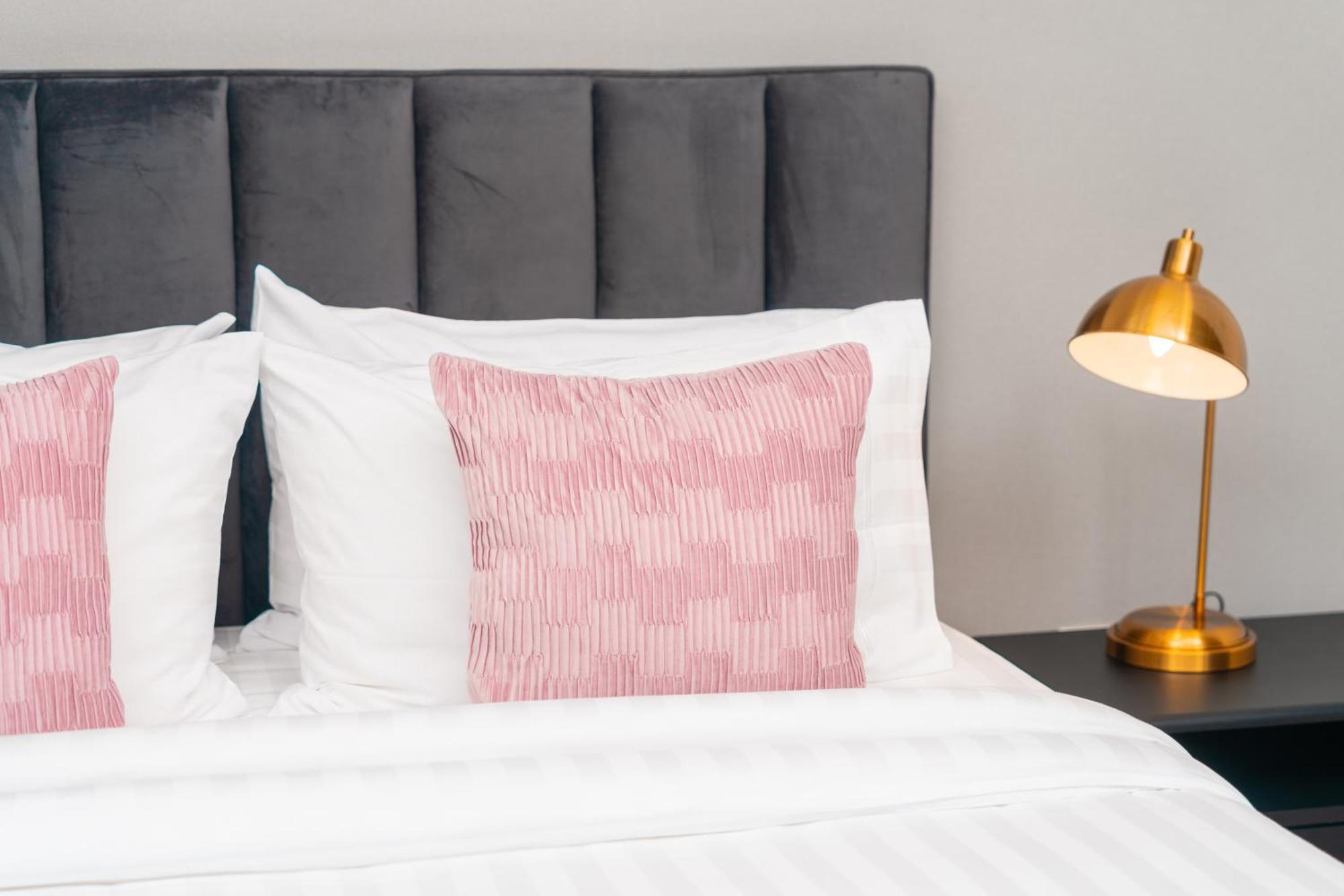 Prime Retreats - 29 Emaar Boulevard Downtown Apartment
