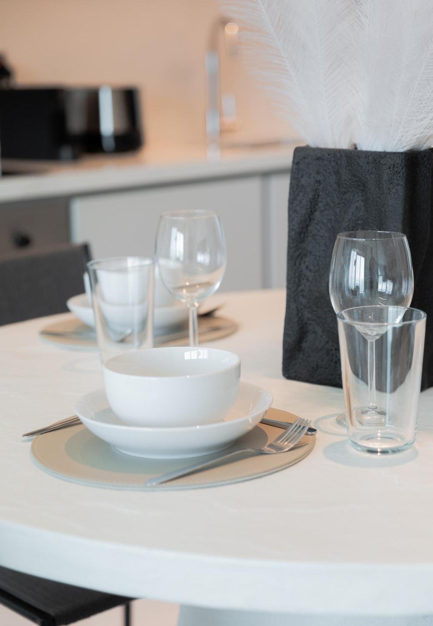 Eden's Homes & - Sunrise Bay Emaar Beachfront Apartament