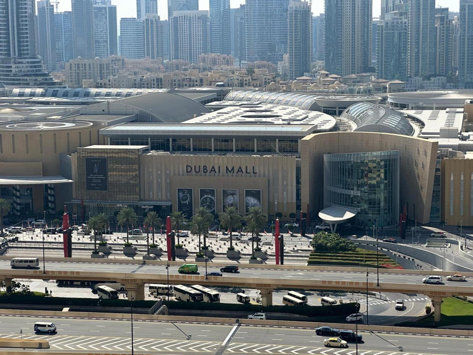 Luxury Downtown Mall Burj Khalifa View Free Netflix & Prime Video Dubai