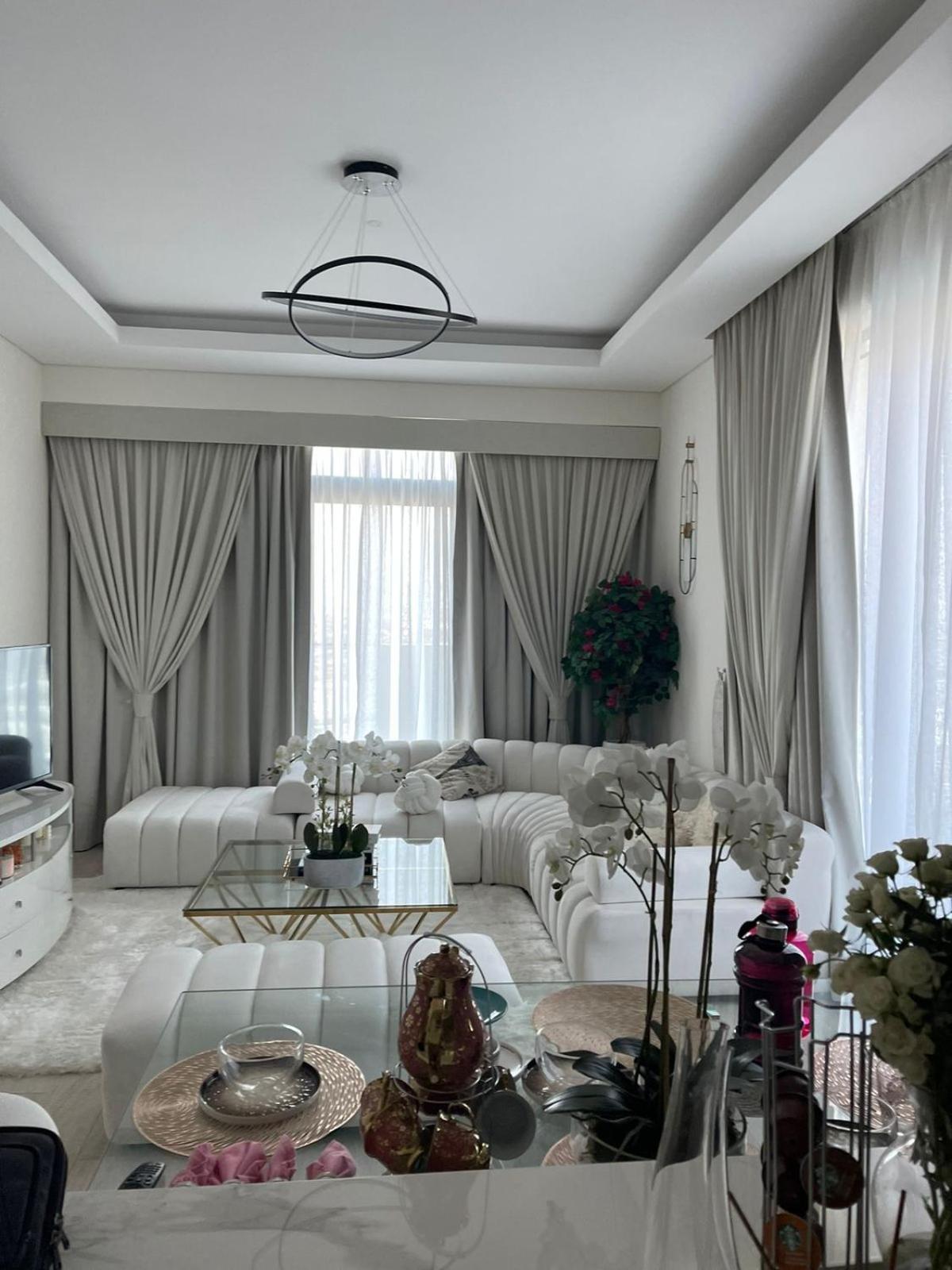 Apartemen Burj Khalifa View Ensuite King Bedroom In A 2 Bedroom Mall 8mins