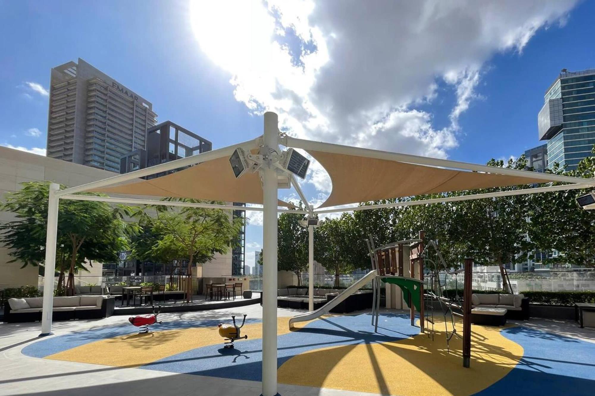 Downtown 1 Bed With Views Apartment
