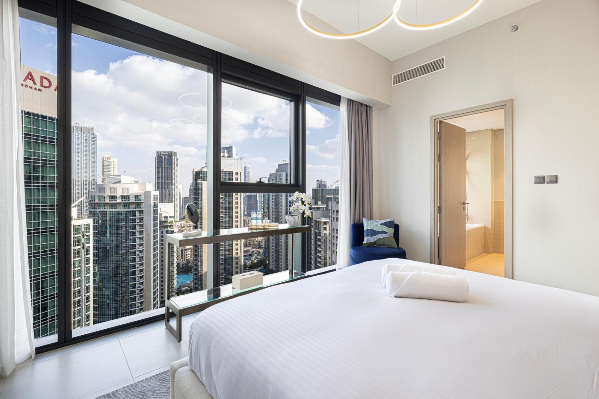 Magnificent 3br With Incredible Burj & Fountain View *