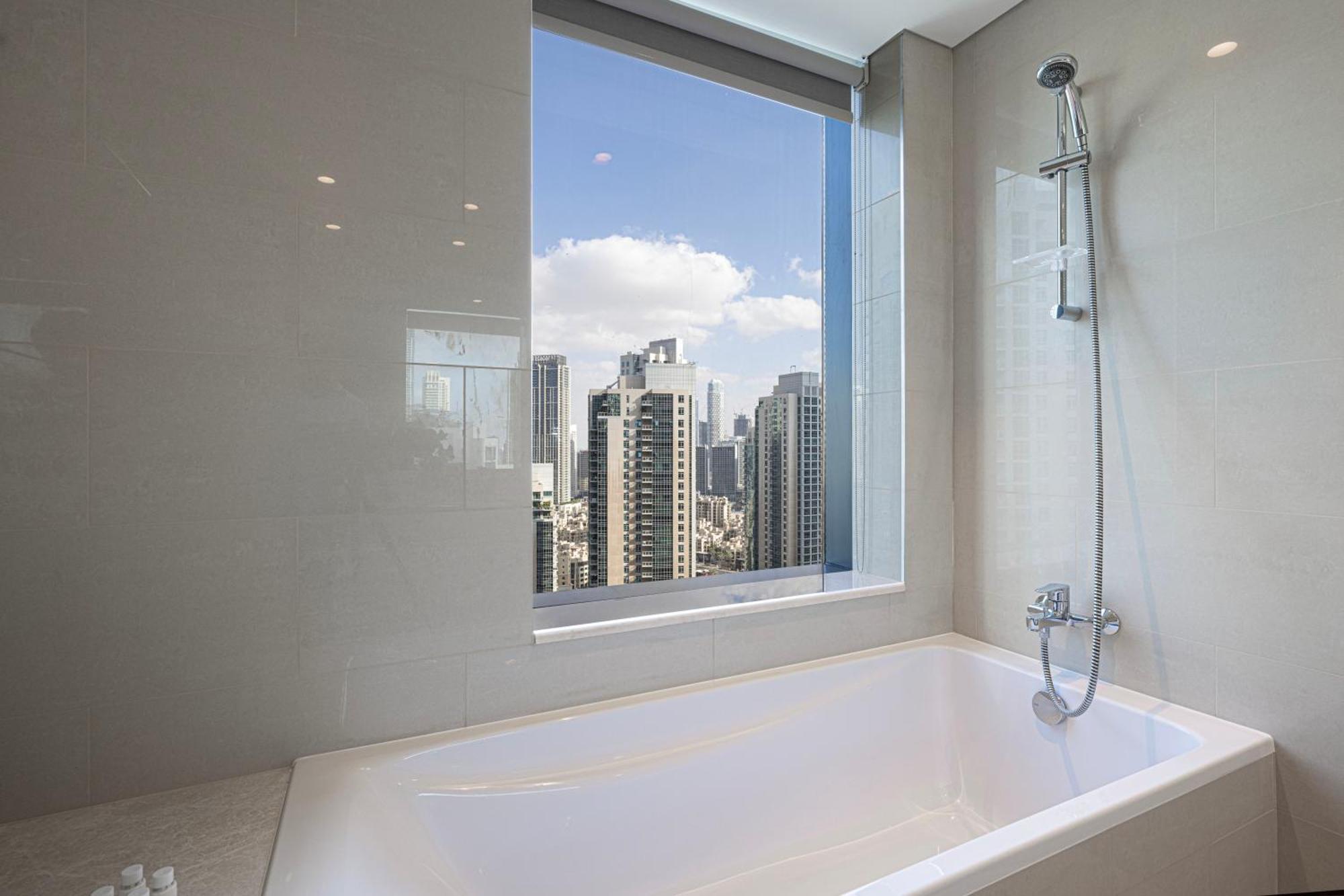 Magnificent 3br With Incredible Burj & Fountain View * Dubai