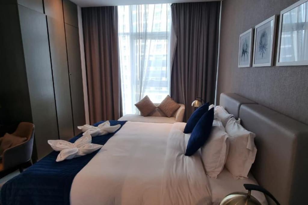 Beautiful 1 Bed Damac Prive Apartemen Dubai