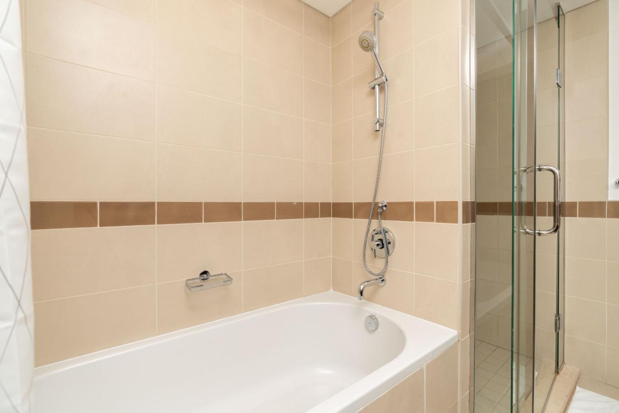 Luxury 2Br Downtown Apt With Burj Khalifa Views * Dubai
