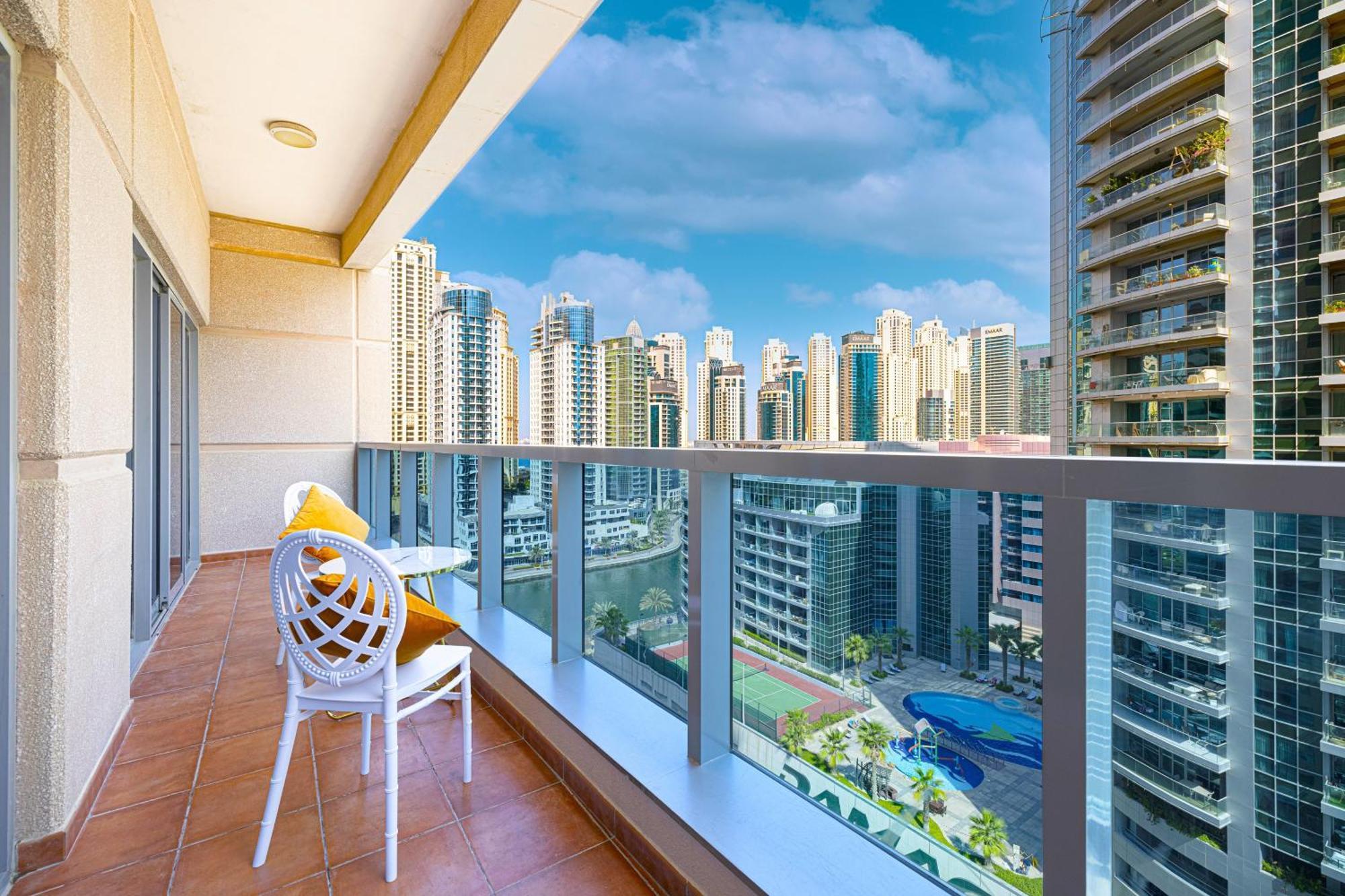 Apartment Luxury 1 Bedroom Marina View, Sleeps 5, 1 Min To Metro *