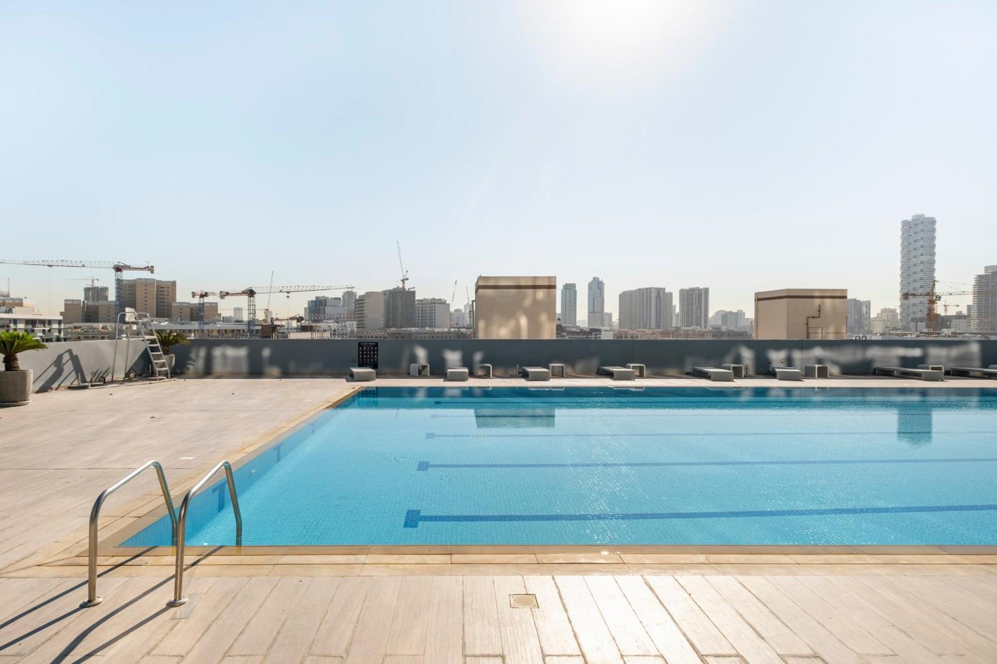 Apartemen Dreamland 1br For 4, King Bed, Pool, Sauna, Gym, Free Parking *