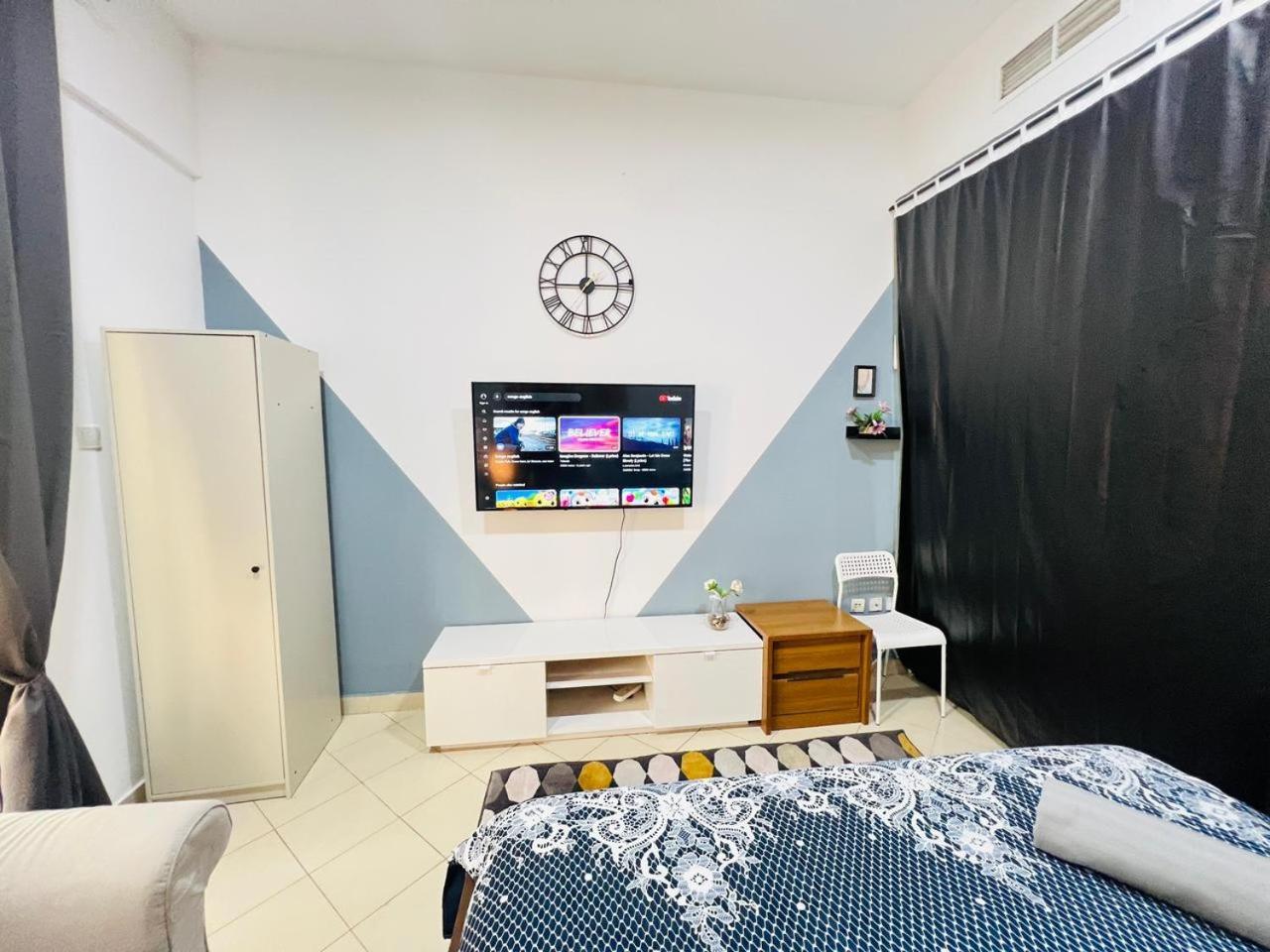 Privatunterkunft Private With Curtains In Marina & Blue Water *
