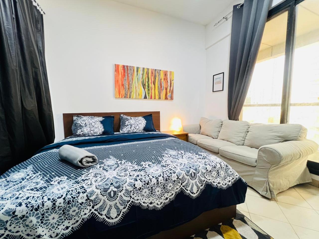 Private With Curtains In Marina & Blue Water Privatunterkunft *