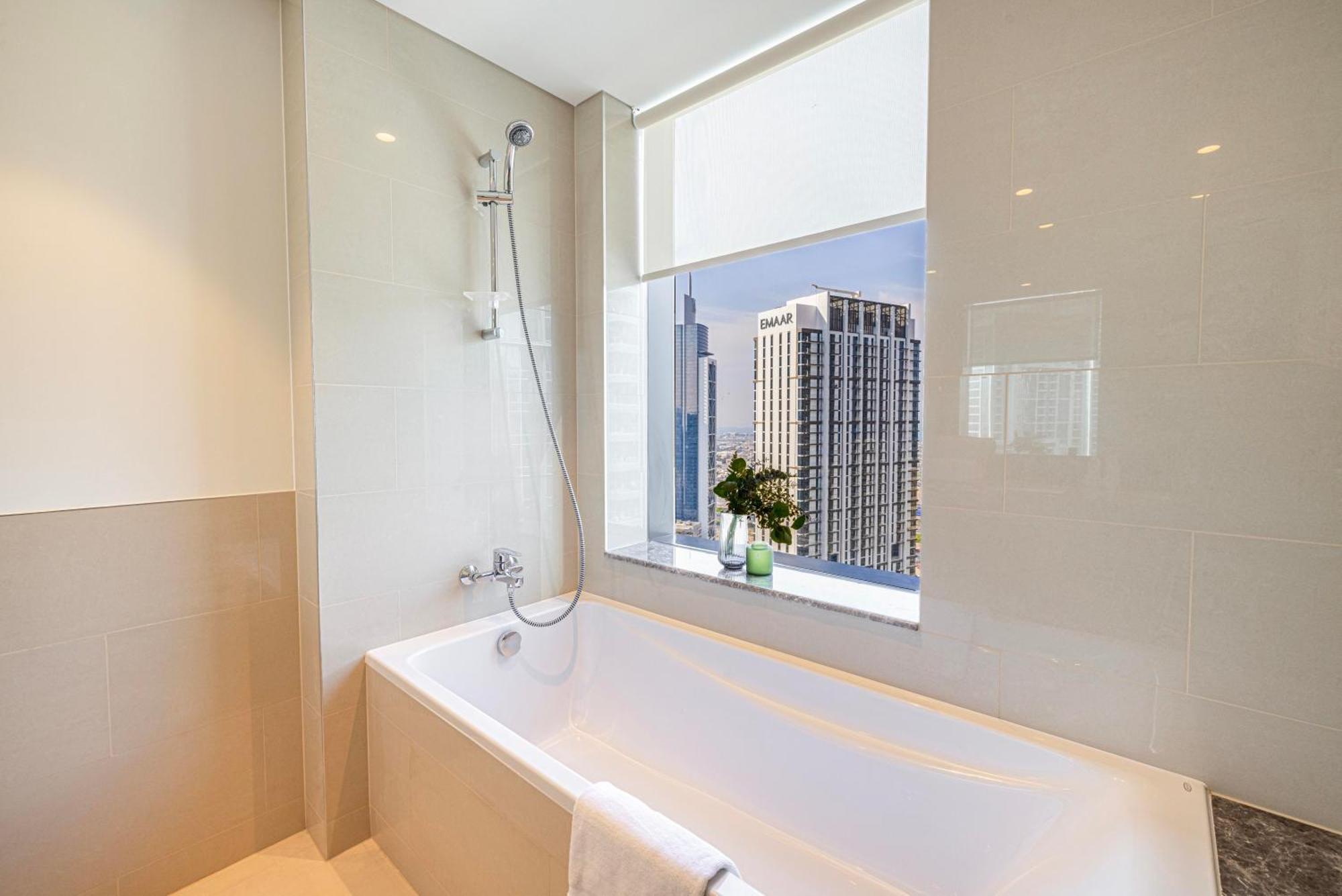 Daniels 3br Urban Retreat With Downtown Views *