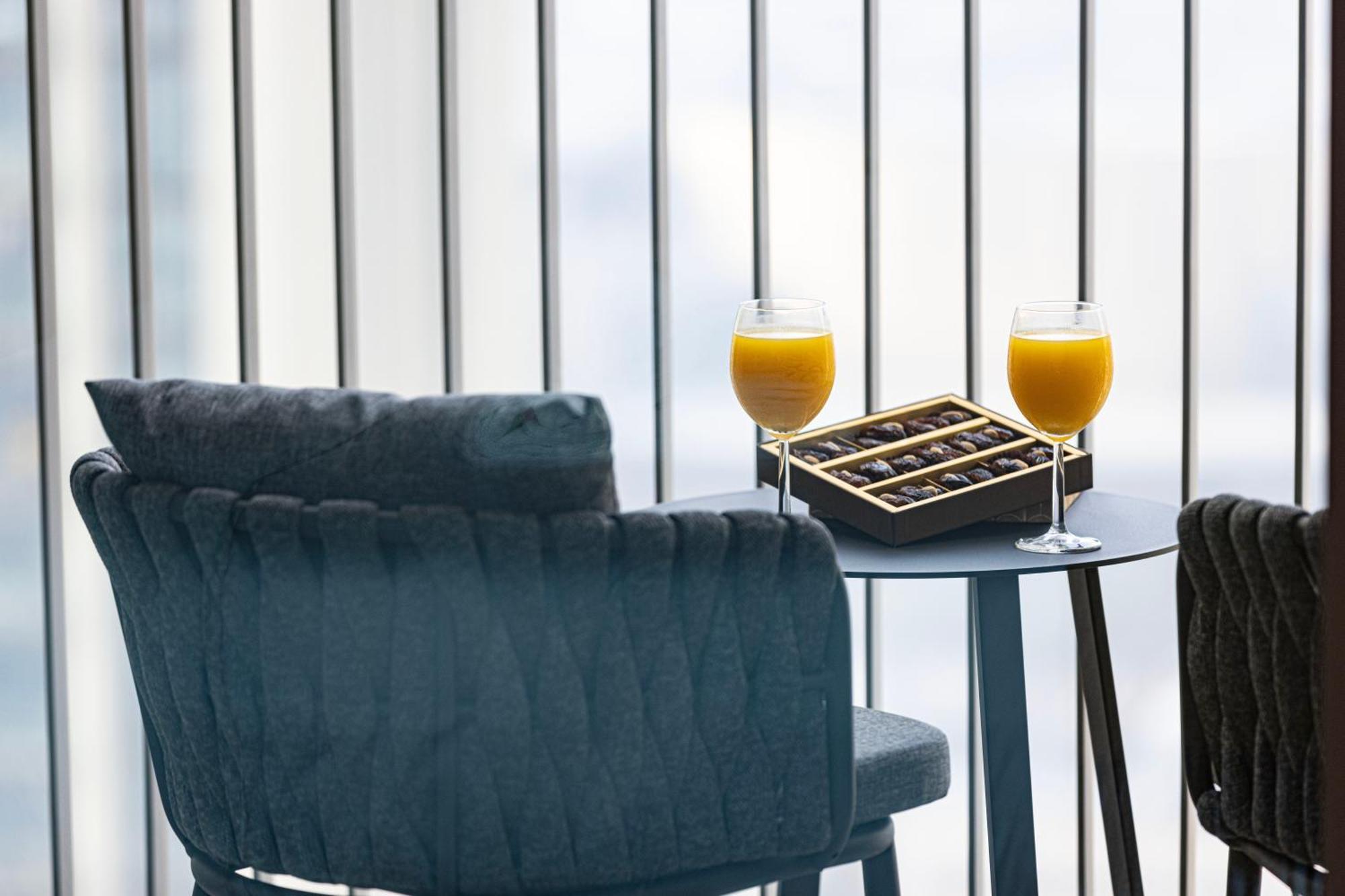 Apartamento Smartstay At Downtown Views - Burj Khalifa View - Brand New Luxury Dubái