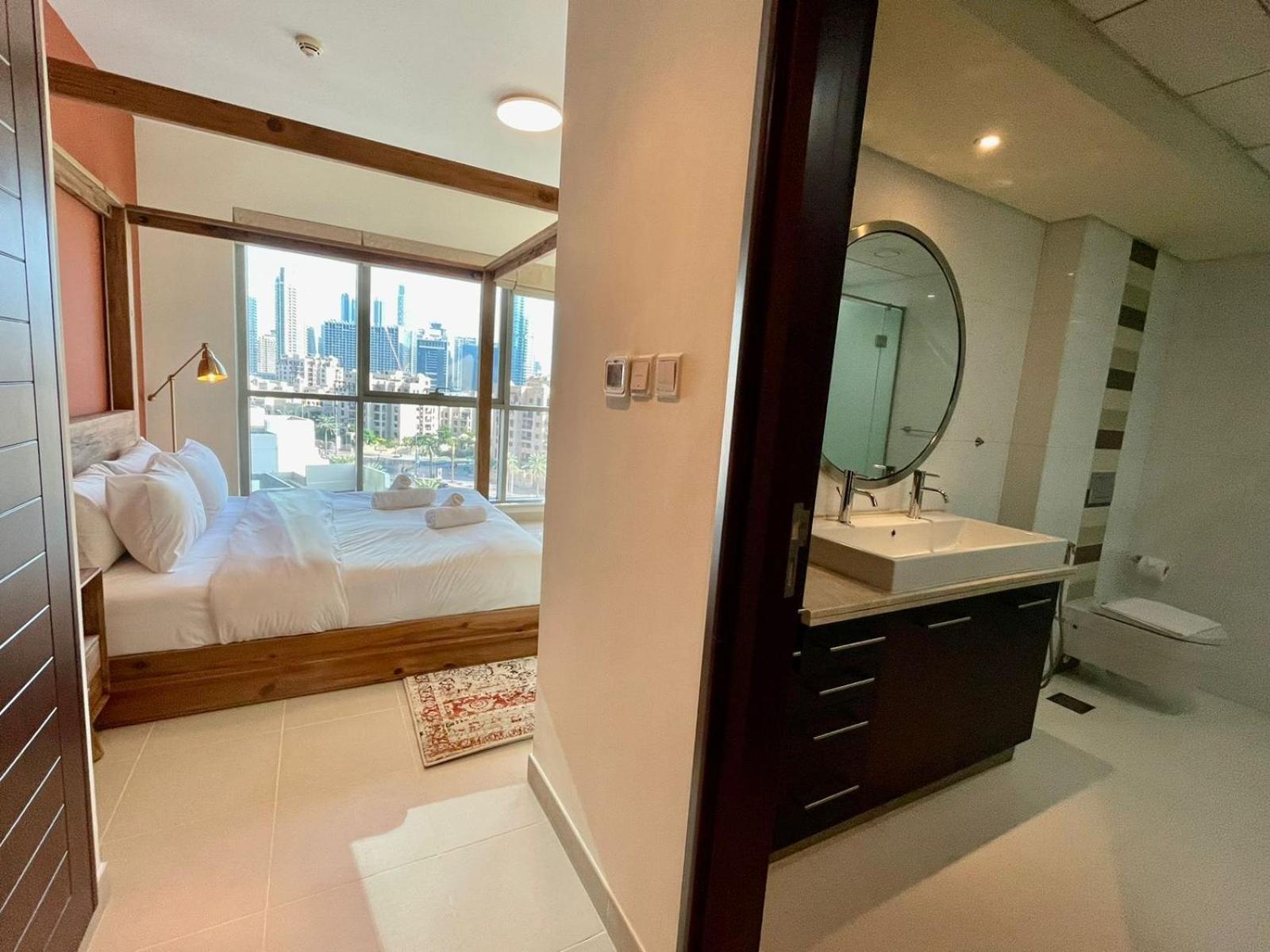 Cosy & Spacious 2 Bedroom L Magical Boulevard View L By Burj & Mall I Pool I Gym I Family Friendly