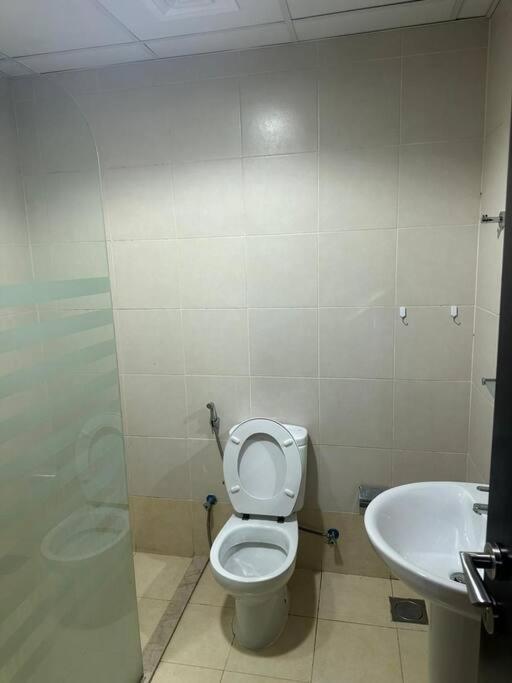 Stylish 1bhk At Silicon Oasis Apartamento *