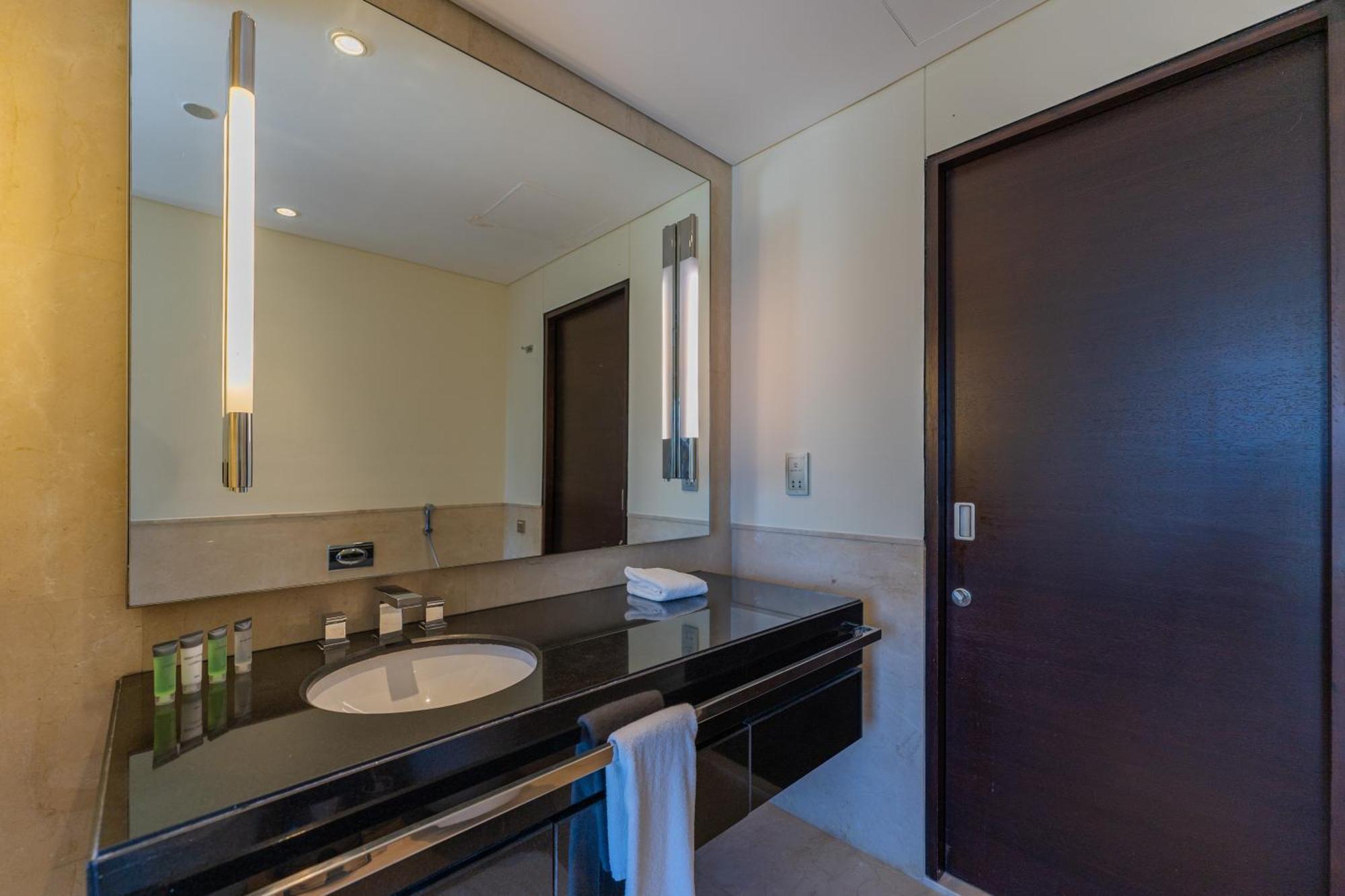 Spacious, Modern In Marina Appartement