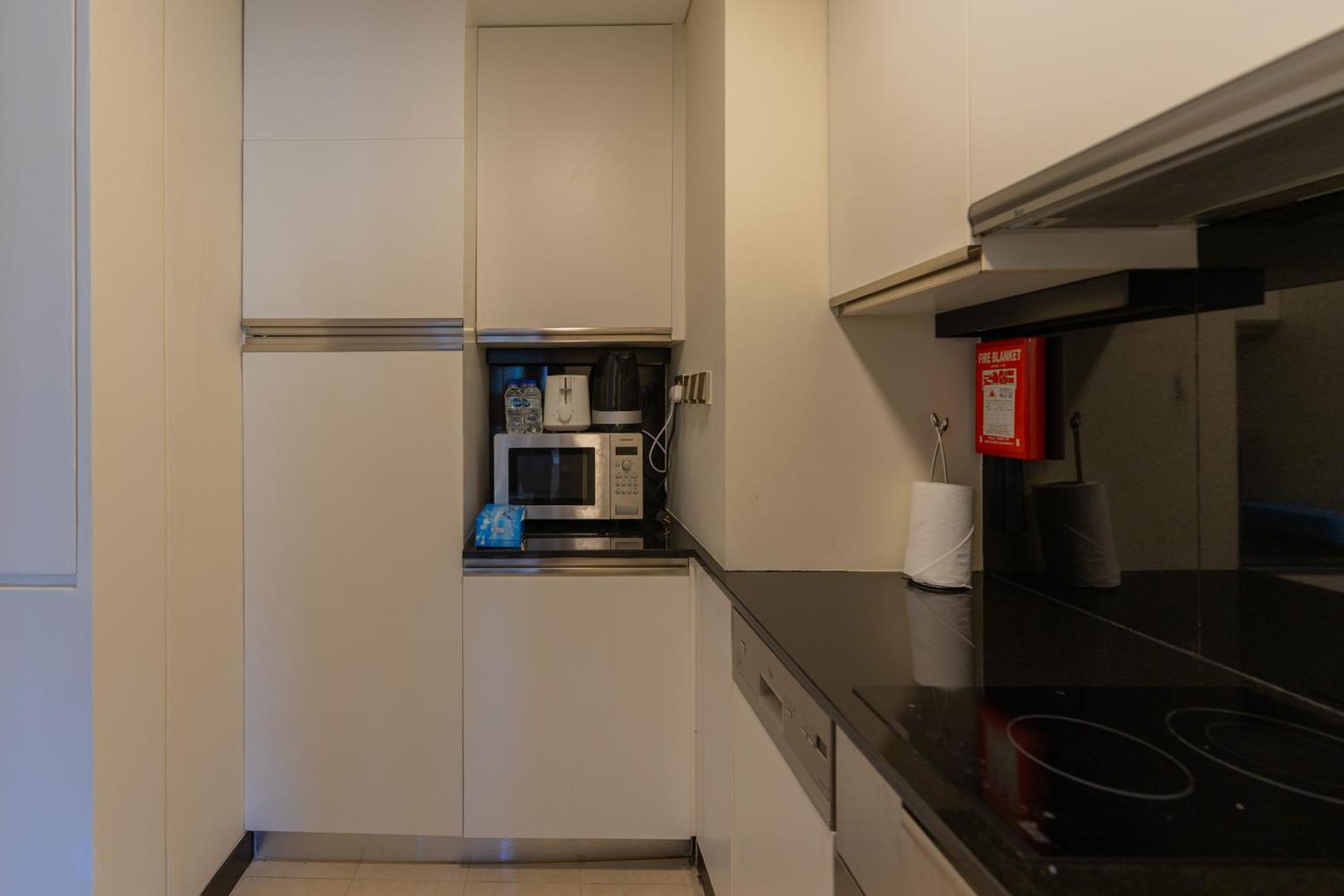 Spacious, Modern In Marina Appartement