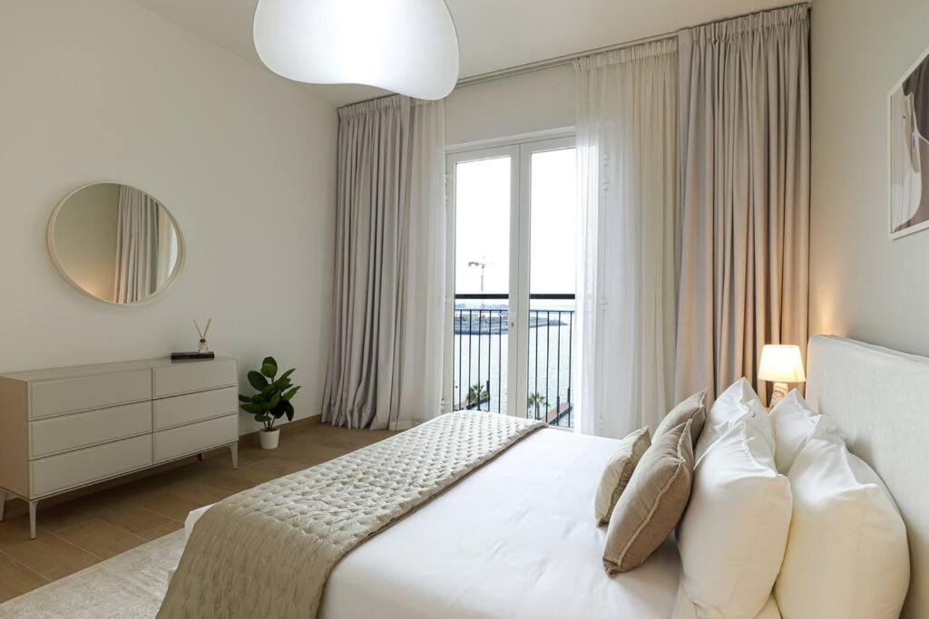 Higuests - Dream Vacation In La Rive 1 Dubai