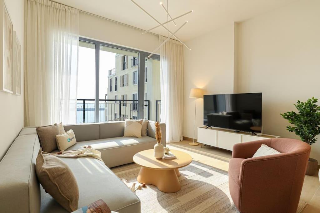 Higuests - Dream Vacation In La Rive 1 Apartemen Dubai