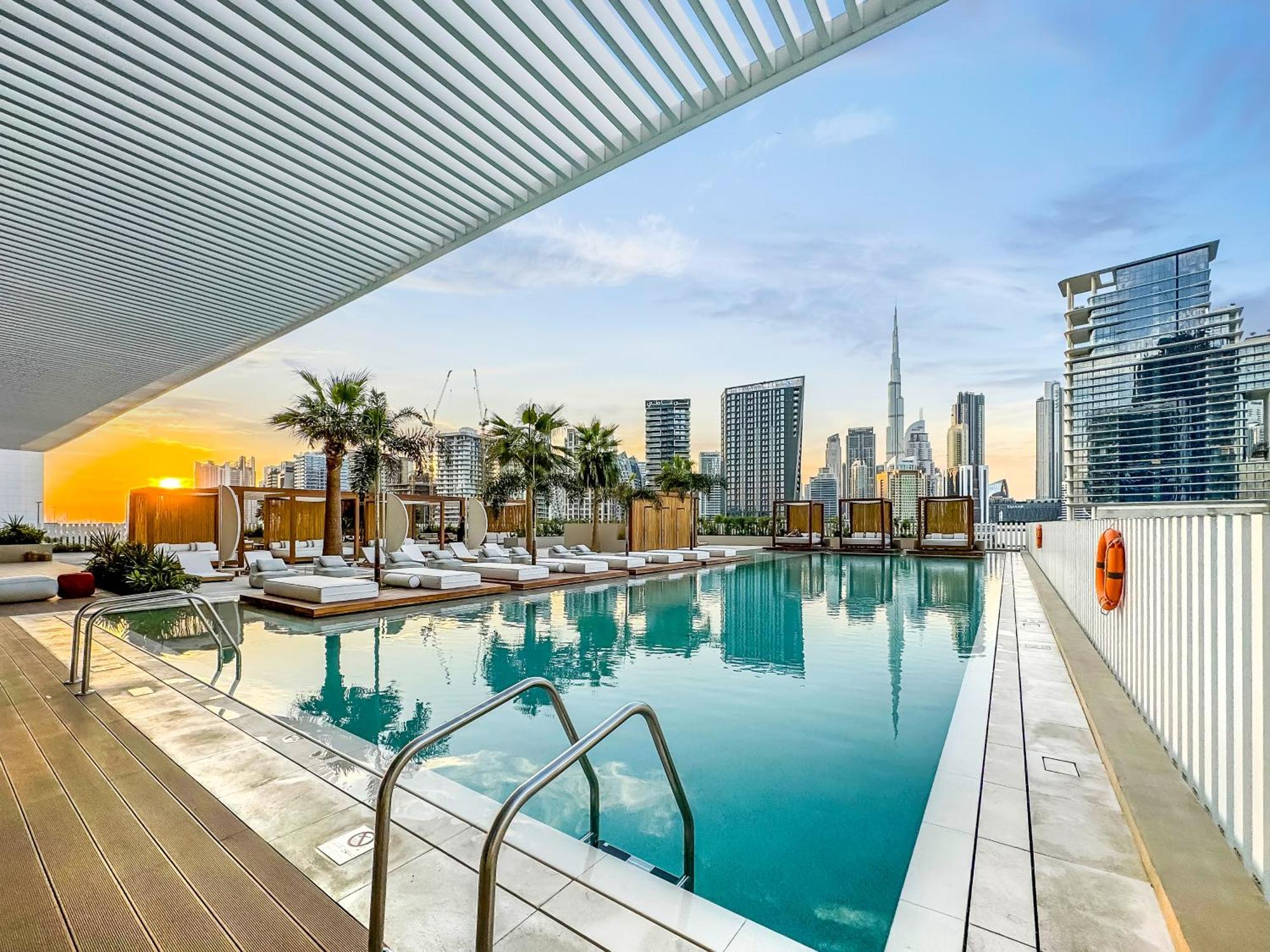 Fam Living - Upside Living - Wfh Friendly-business Bay Dubái