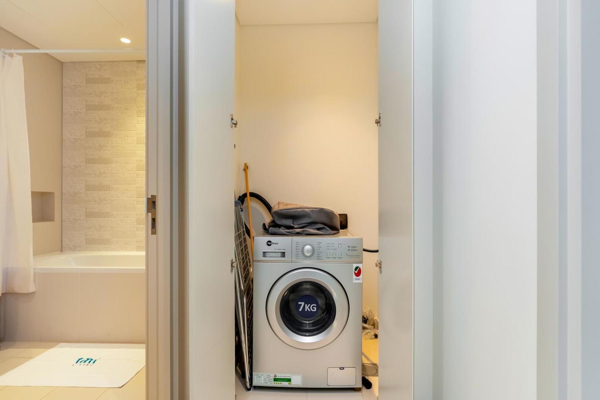 Fam Living - Beachfront Getaway In Emaar Beachfront - Private Access And Luxury Amenities Apartamento *