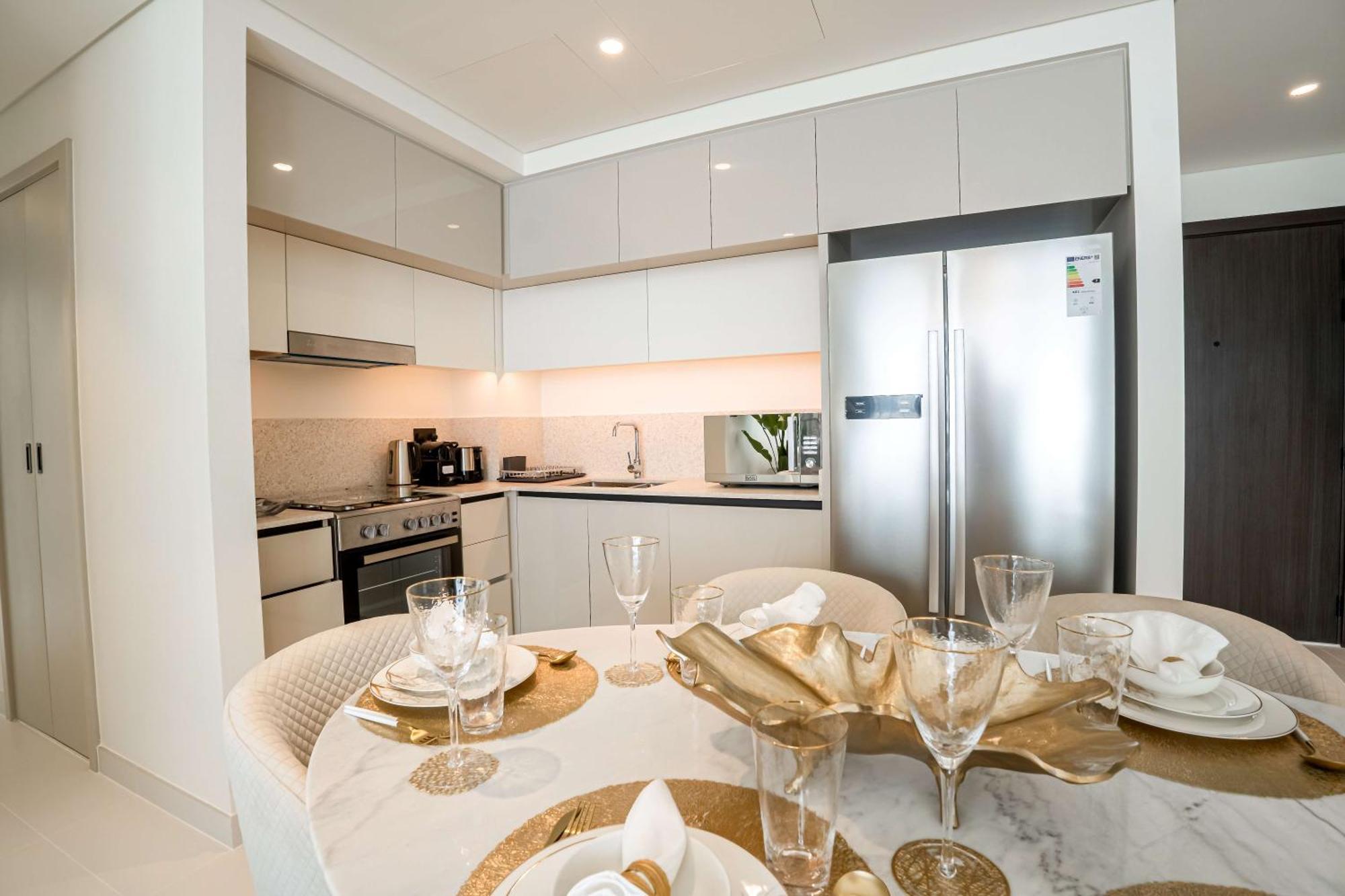 Veluxa - Luxe 2bed In Beachfront Apartment