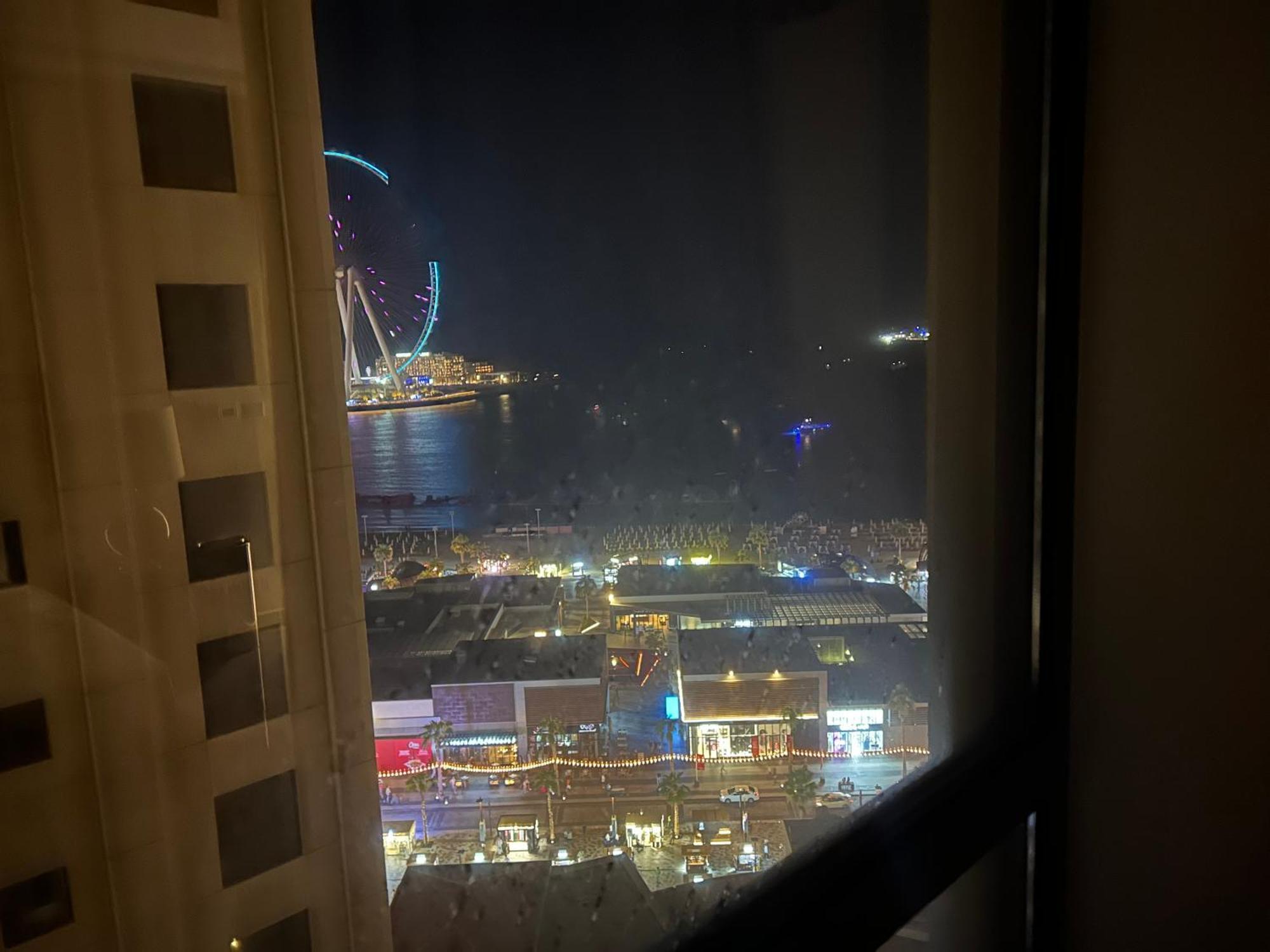 Usmans 4bdrm Sea View Direct Access Fully Serviced Jbr Apartamento Dubái