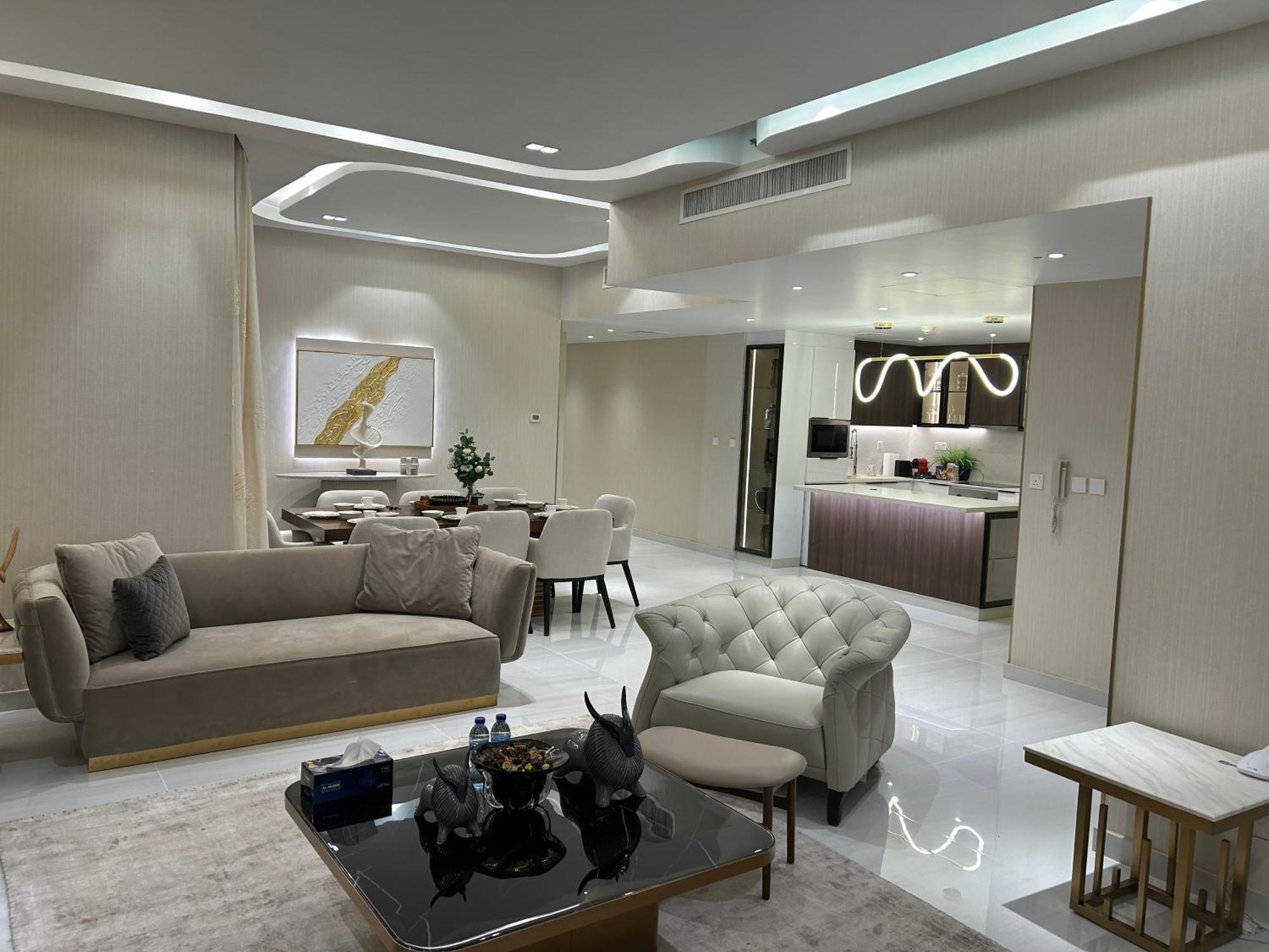 Usmans 4bdrm Sea View Direct Access Fully Serviced Jbr * Dubái