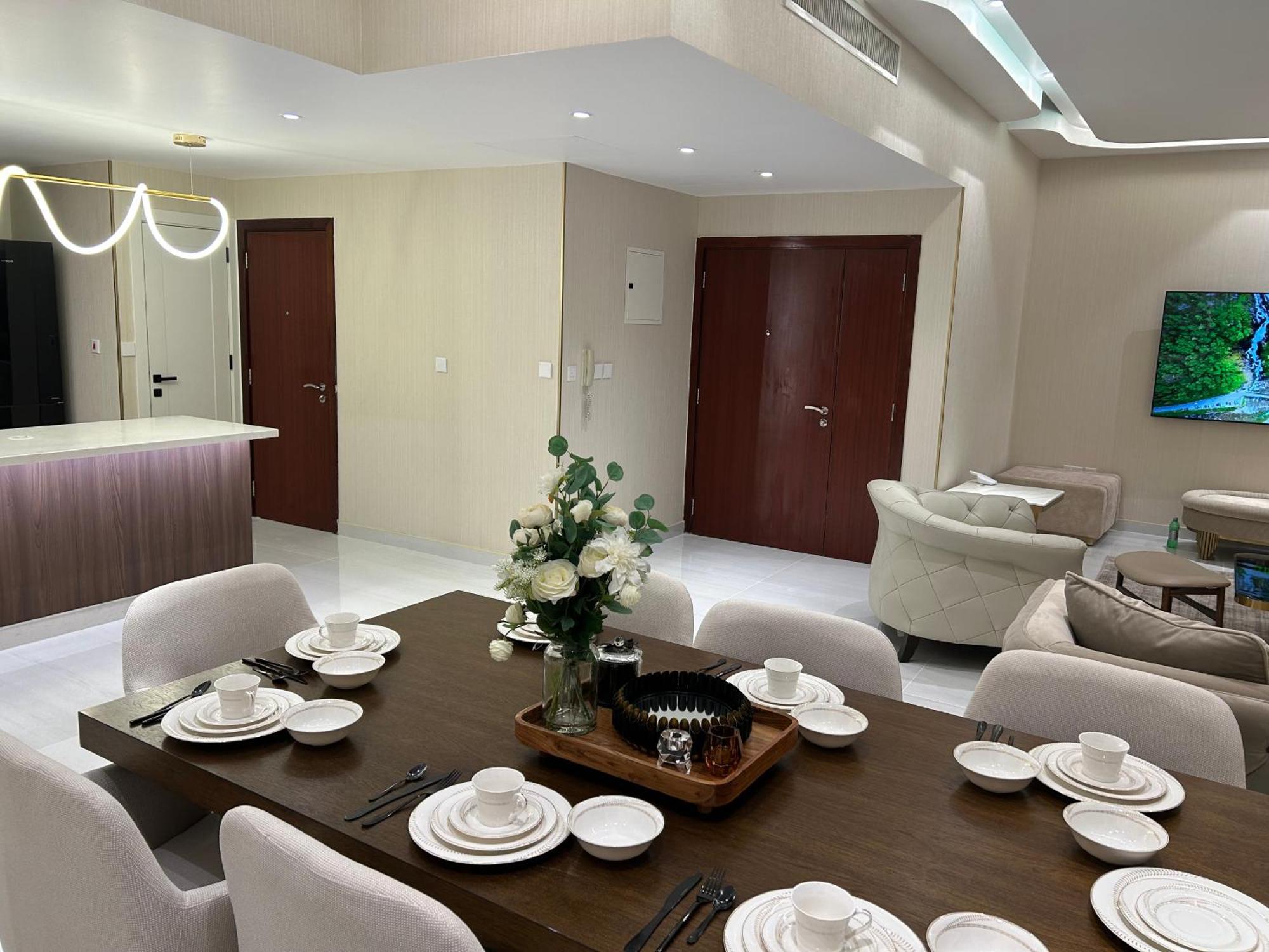 Apartamento Usmans 4bdrm Sea View Direct Access Fully Serviced Jbr Dubái