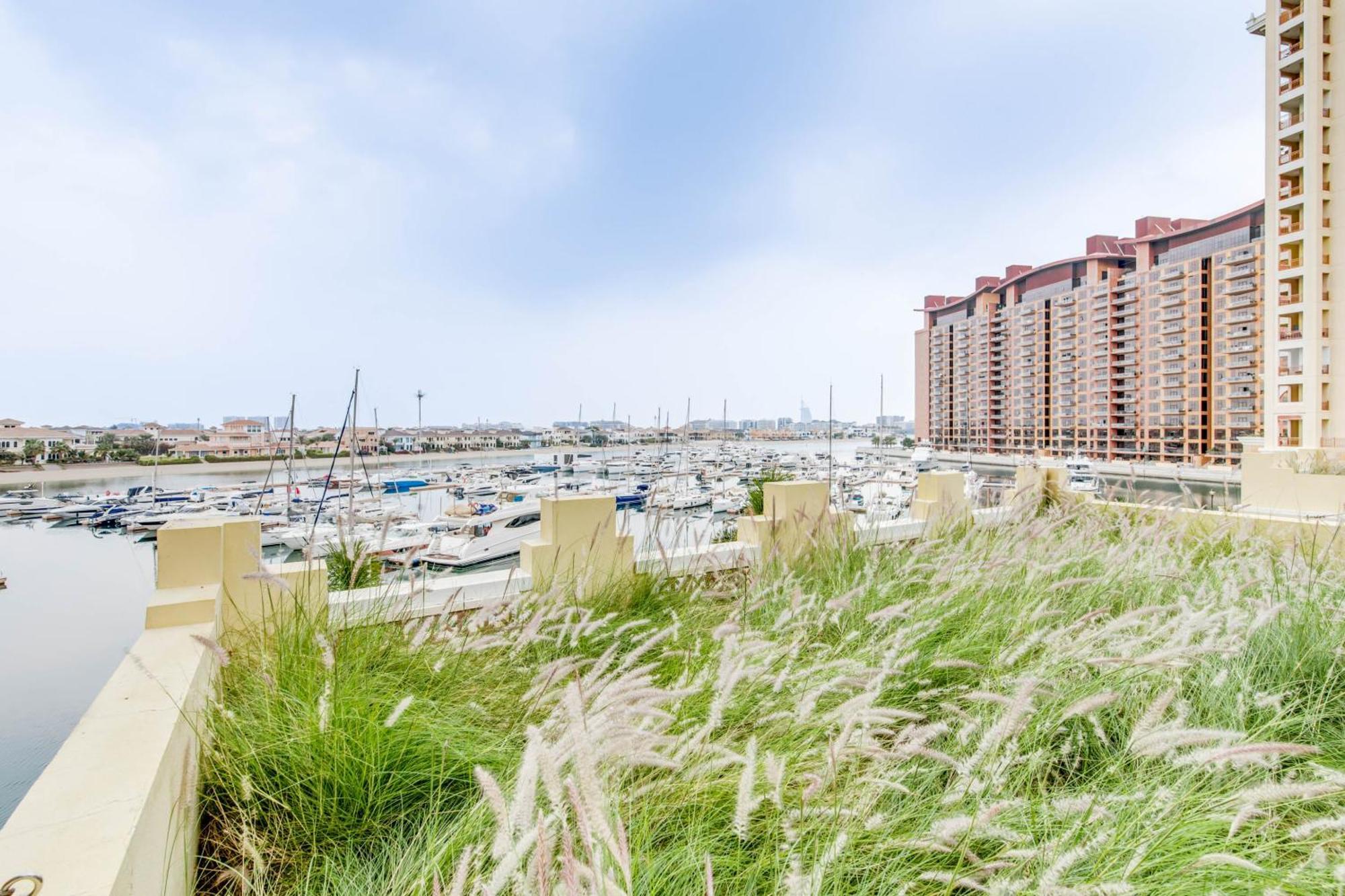 Globalstay. Luxury 3 Bedroom + Maid Townhouse With Sea View Dubái