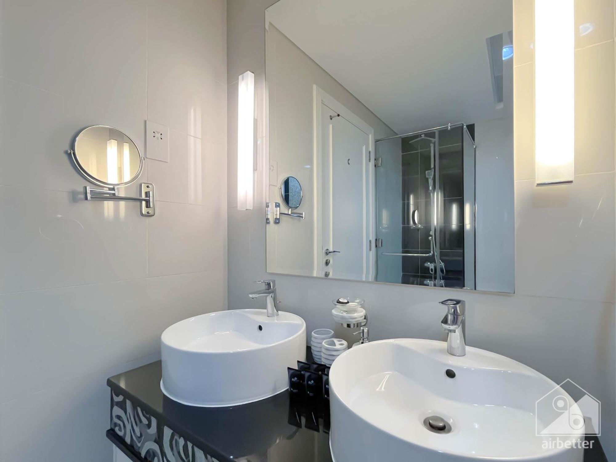 Damac Mall Luxury 1b