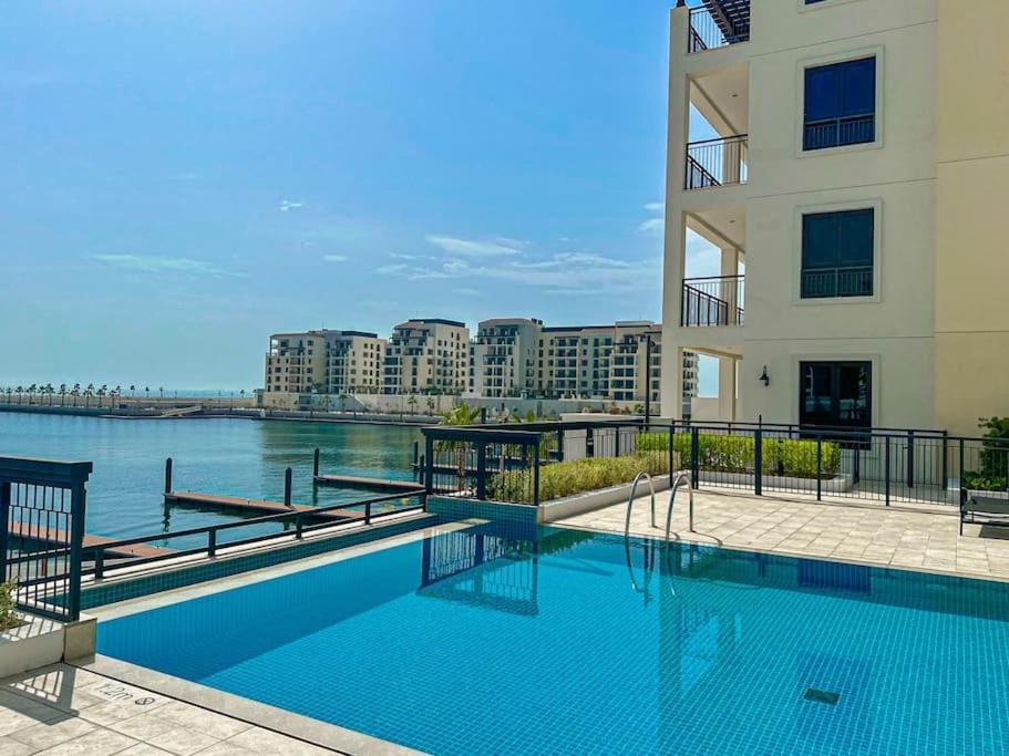 Apartemen Higuests - Dream Vacation In La Rive 1 *
