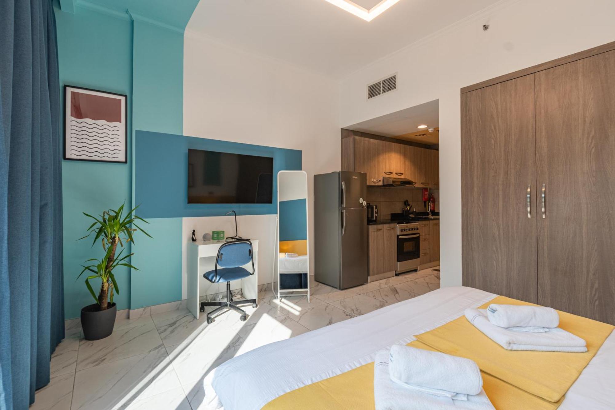 Izzzi Life Mint Apartahotel