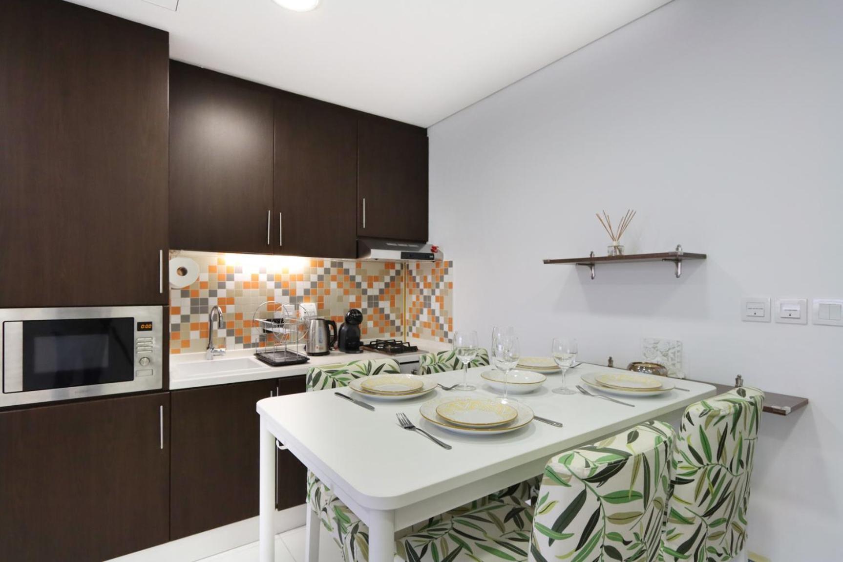 Livbnb Seaside In Palm Jumeirah With Private Terrace And Direct Access To Nakheel Mall Apartment *
